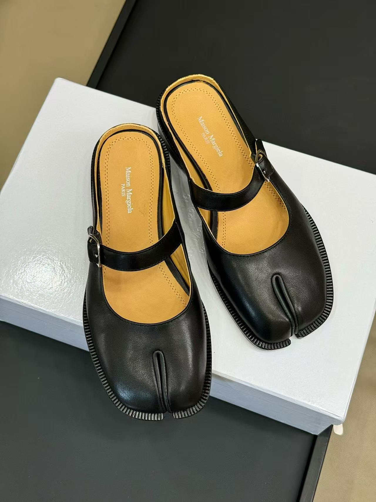 ua ma*s*n Ma*i*la tabi city mary-jane mules
