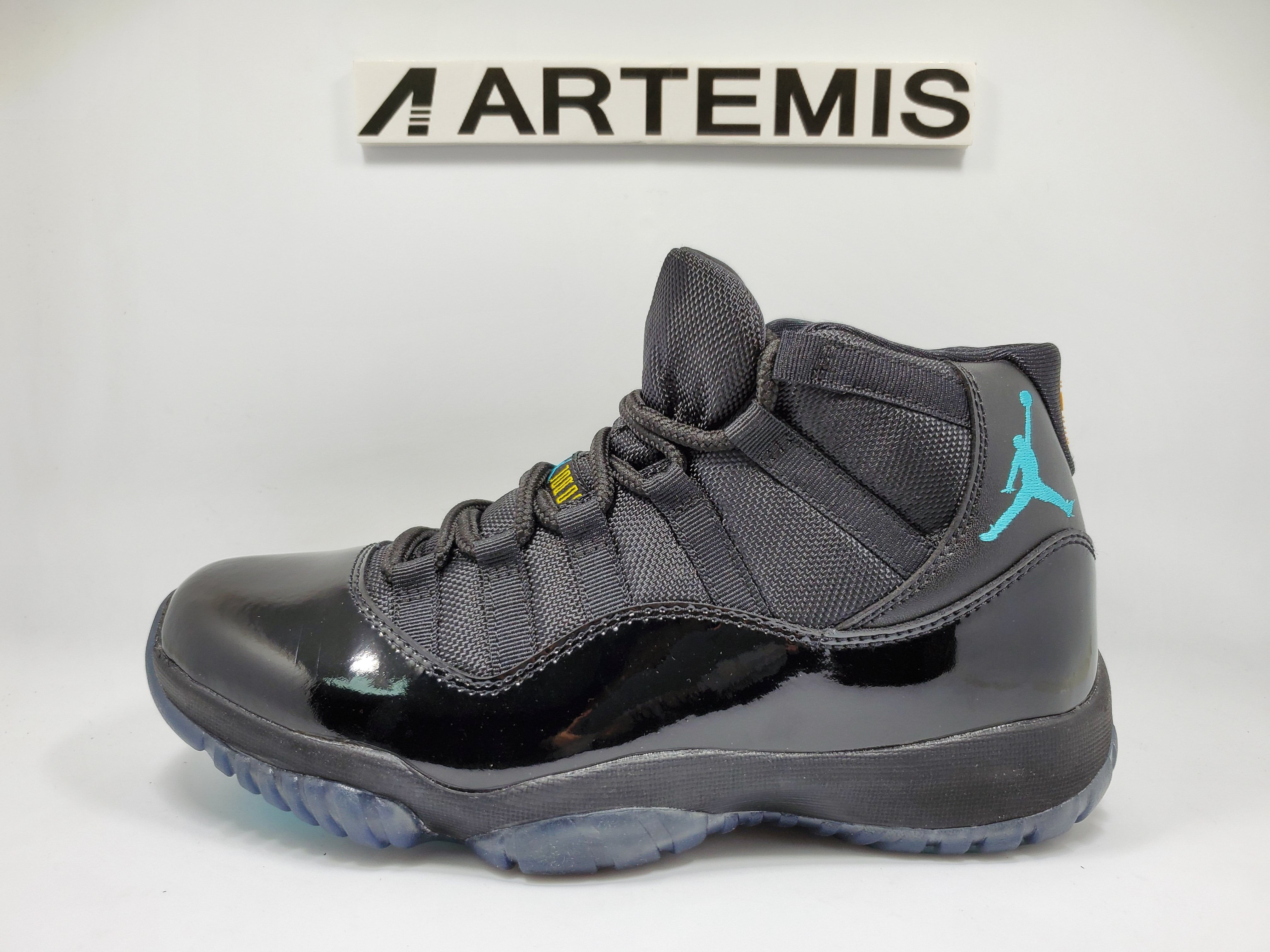 Air Jordan 11 Retro Gamma Blue