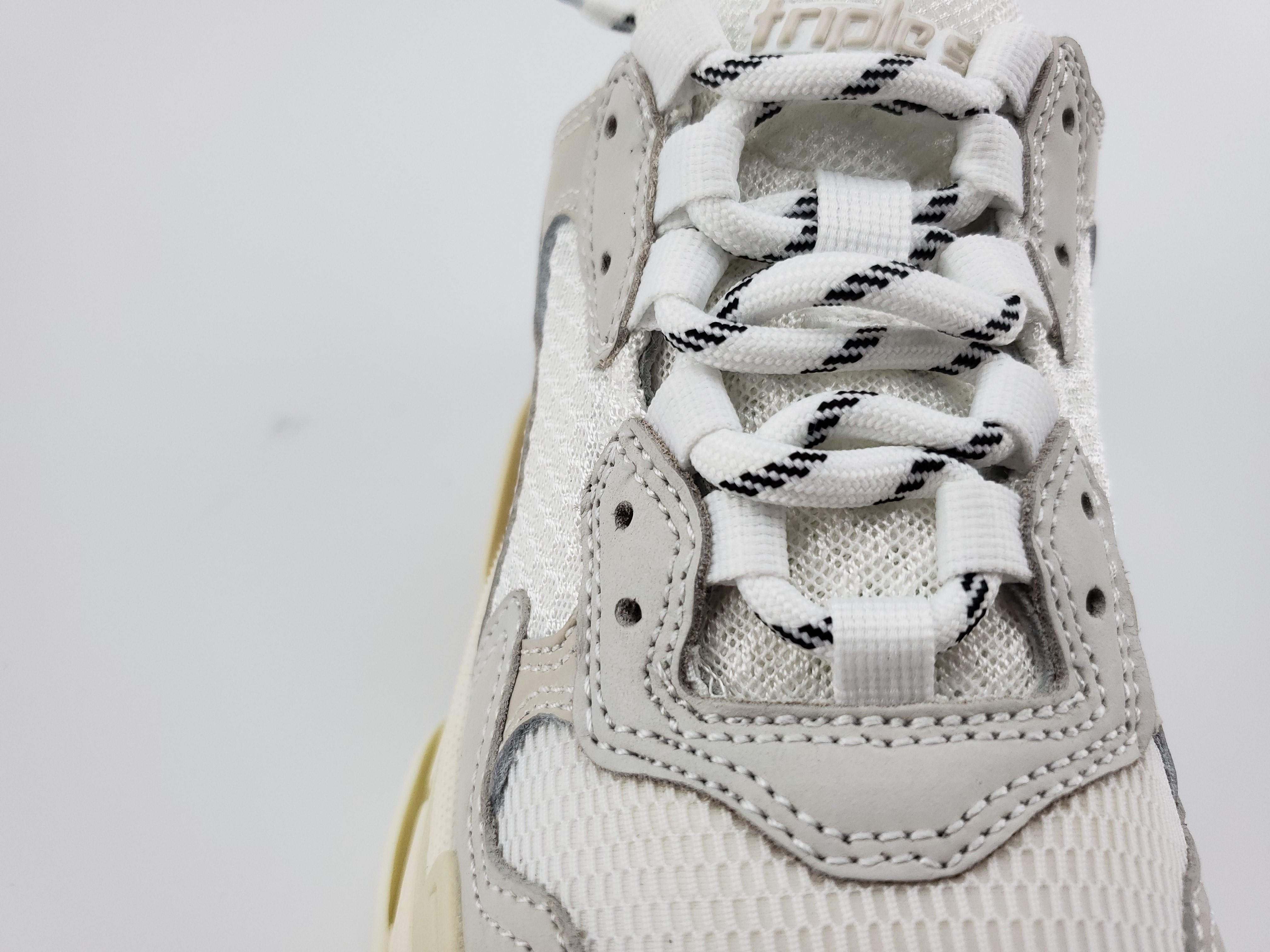 Balenciga Triple S White (2018 Reissue)