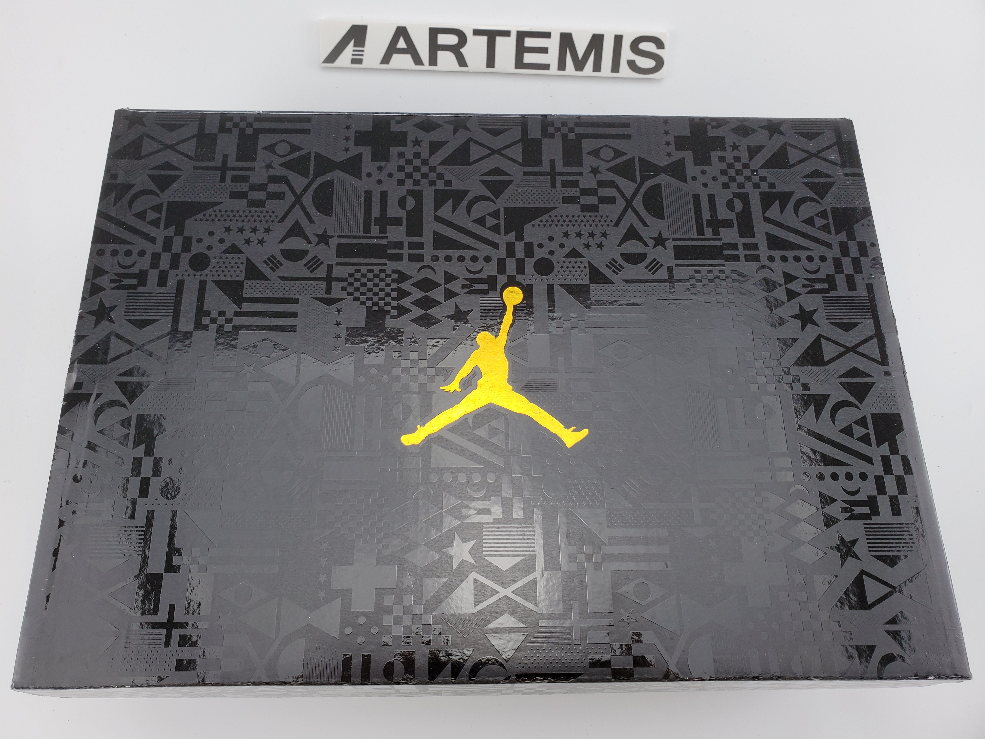 Jordan 4 Retro Fiba (2019)