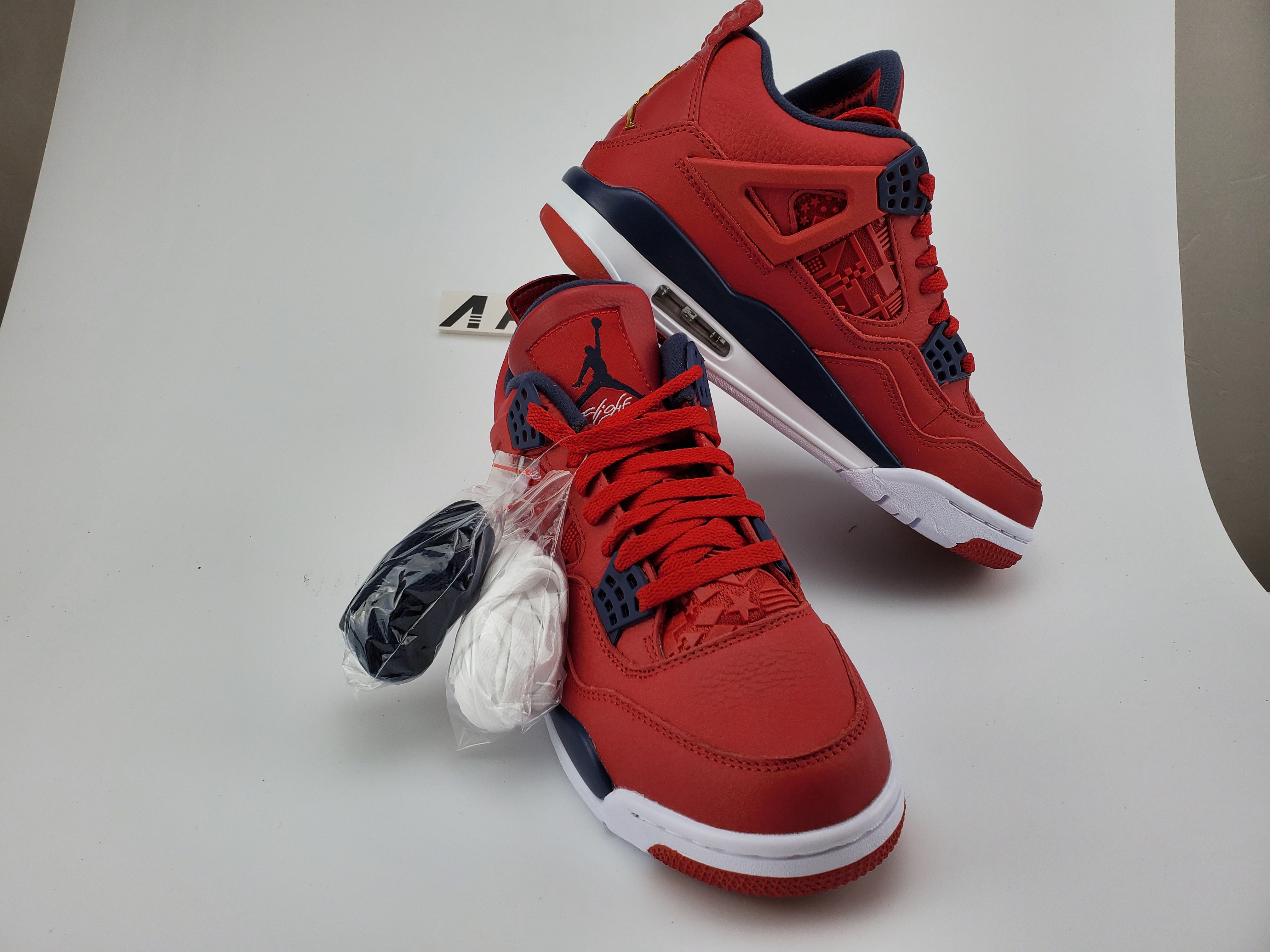 Jordan 4 Retro Fiba (2019)