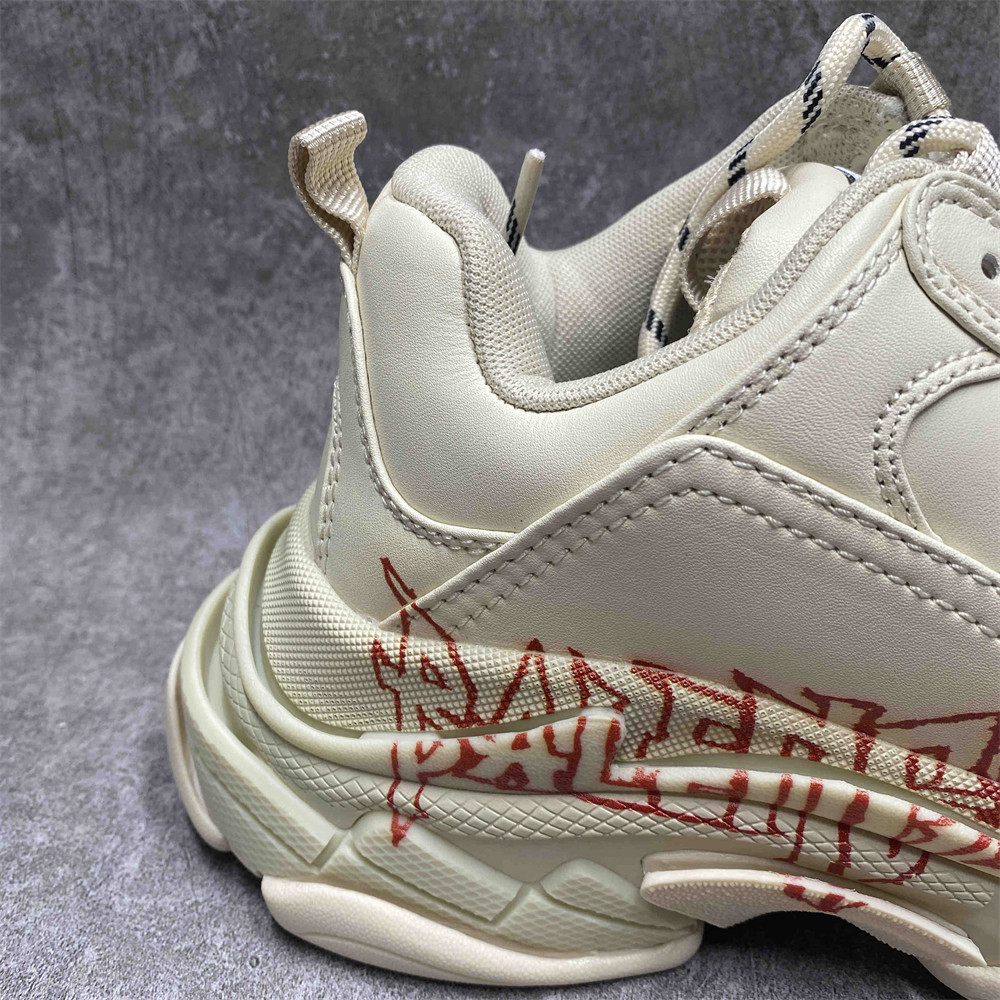 ua Ba*len*cia*ga triple sdiy metal white red