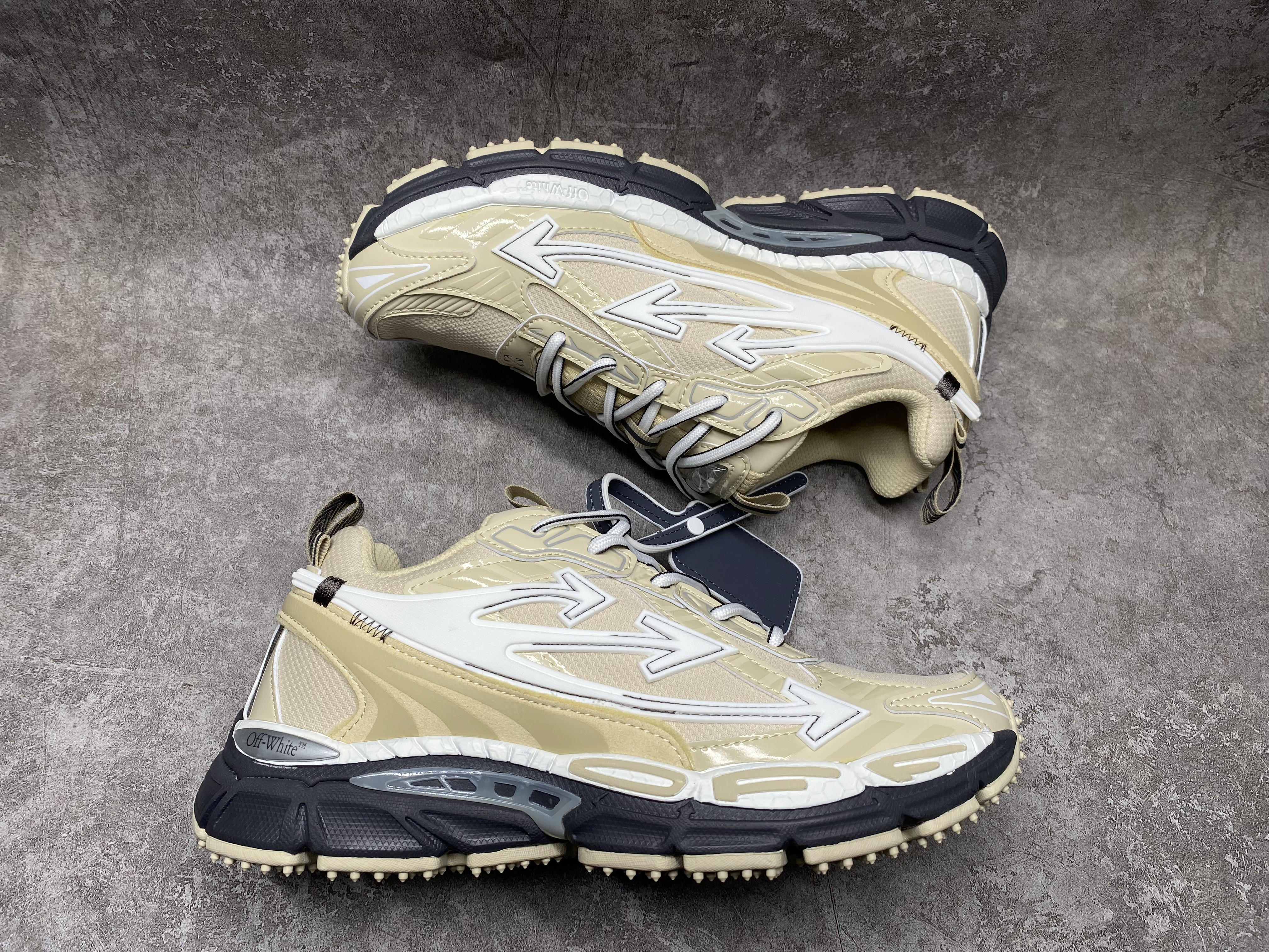 UA Off-White "BE RIGHT BACK"