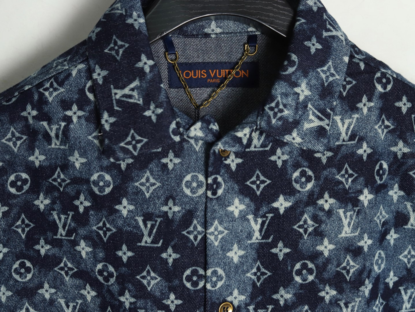l0*is V*t0n lv short-sleeved shirts