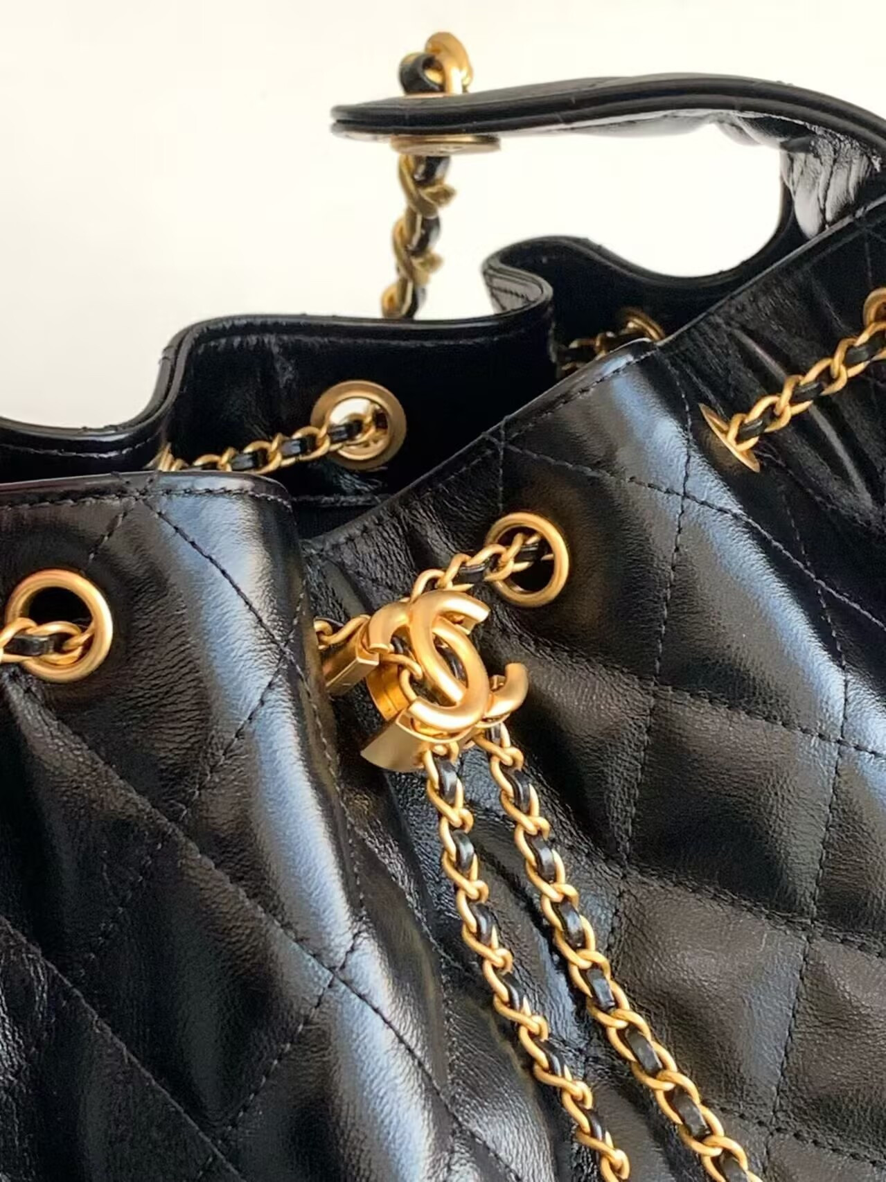 Ch*el 25c bucket bag  40x30x15cm