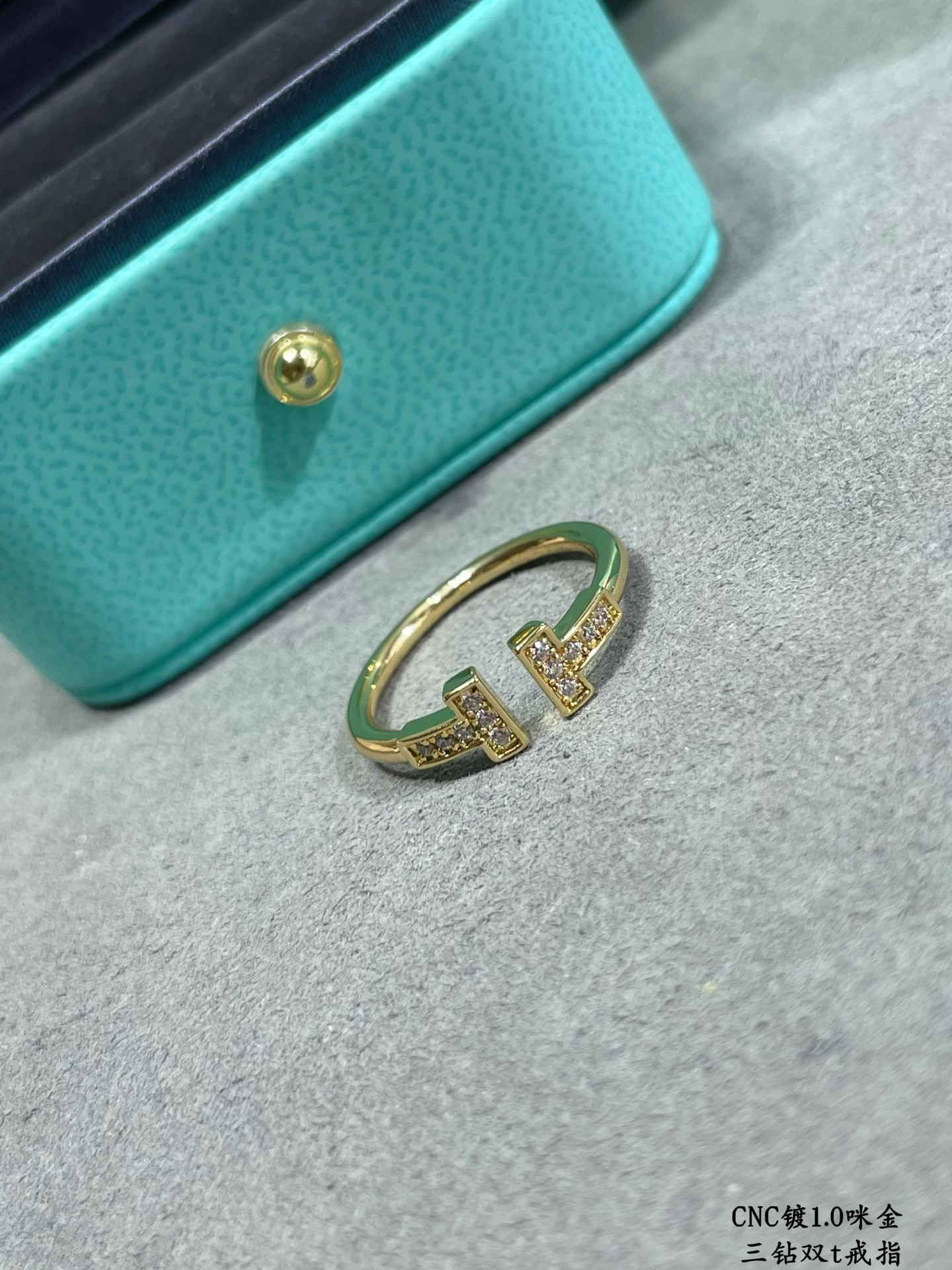 t*f*ny & co. double t Di*m*nd-banded ring