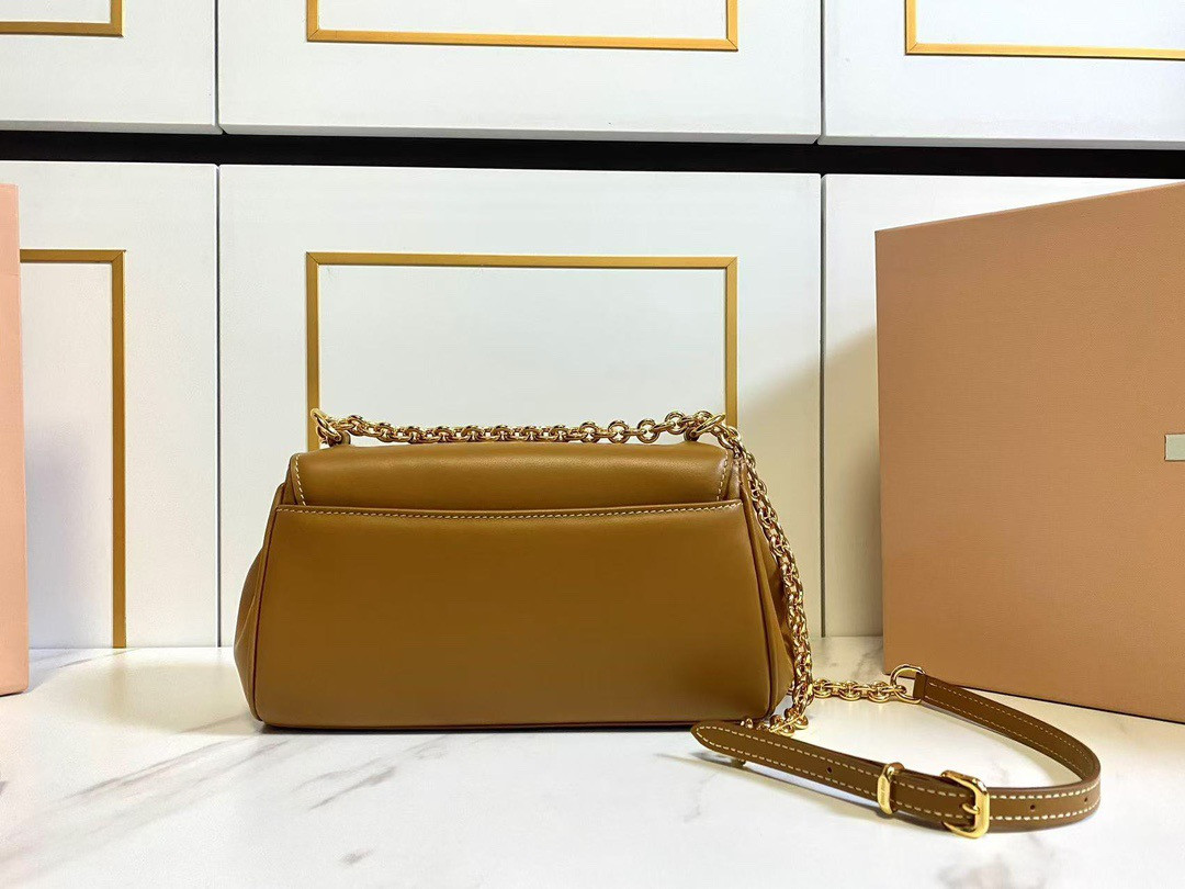 Miu Miu Leather shoulder bag 13.5x24x9cm