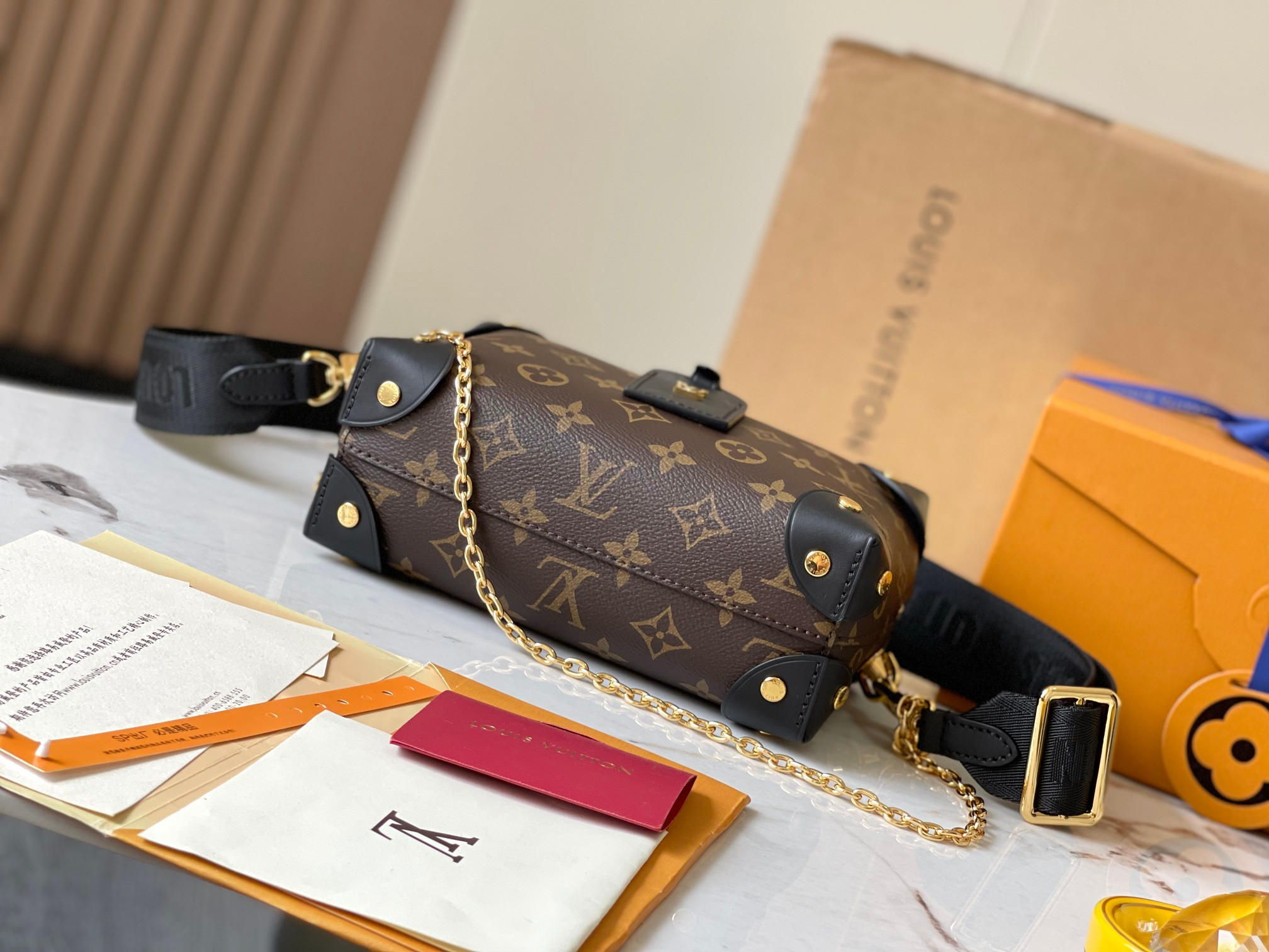 LV Petite Malle Souple M45571 20x14x7.5CM