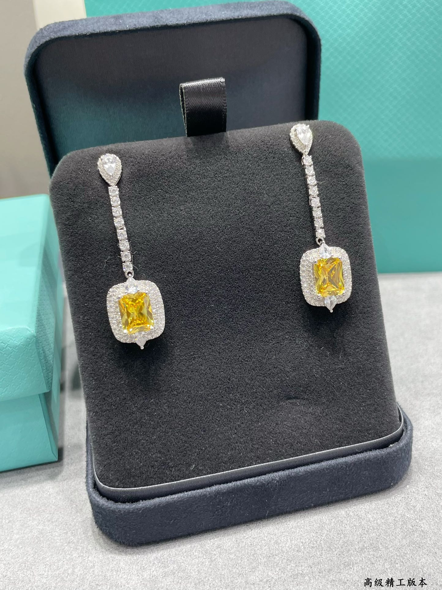 t*f*ny & co. Di*m*nd earrings ag925