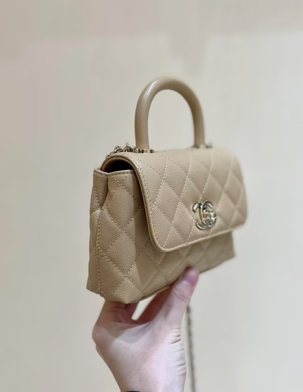Ch*el coco handle nano 11.5x14.5x5.5cm