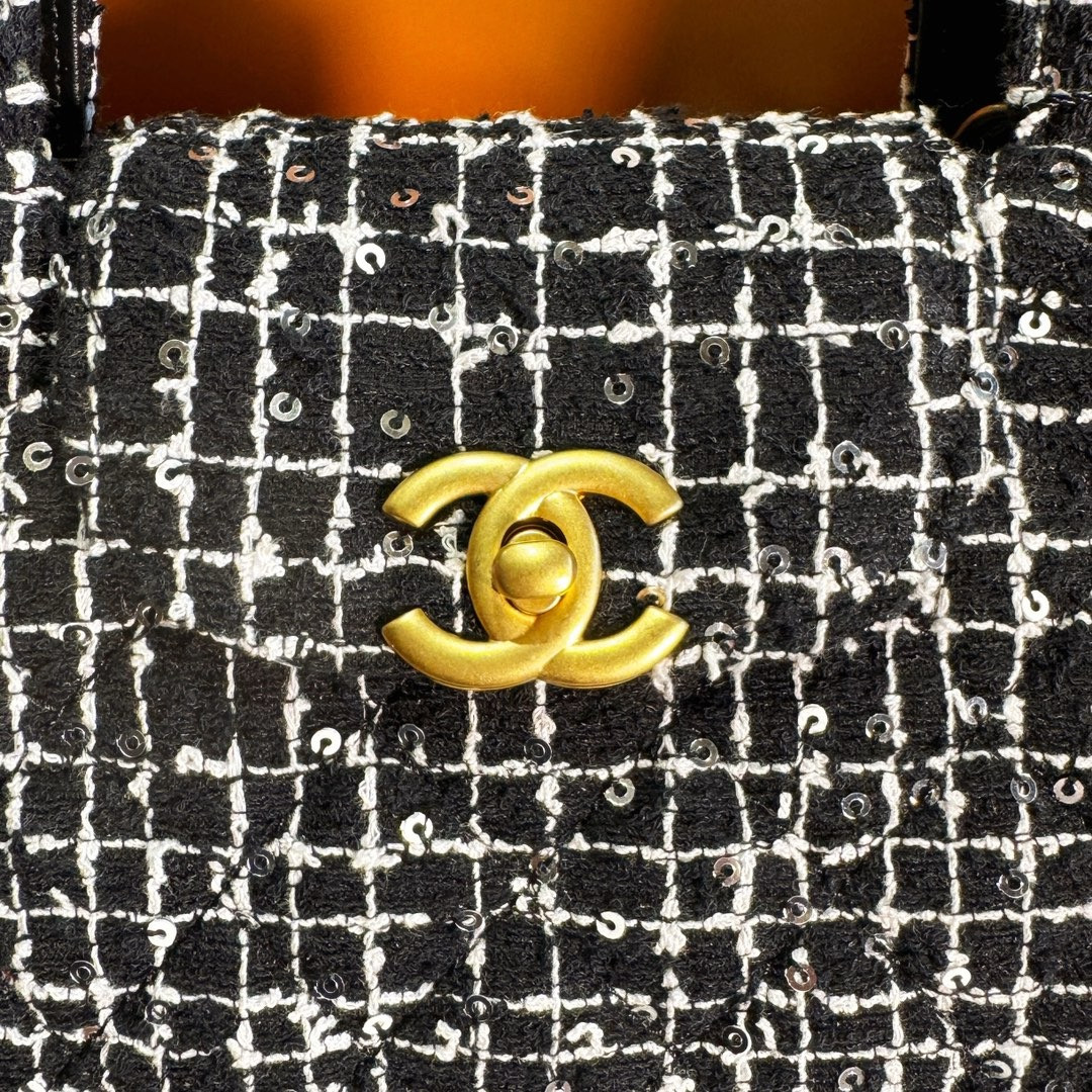 Ch*el mini shopping bag 19x13x7cm