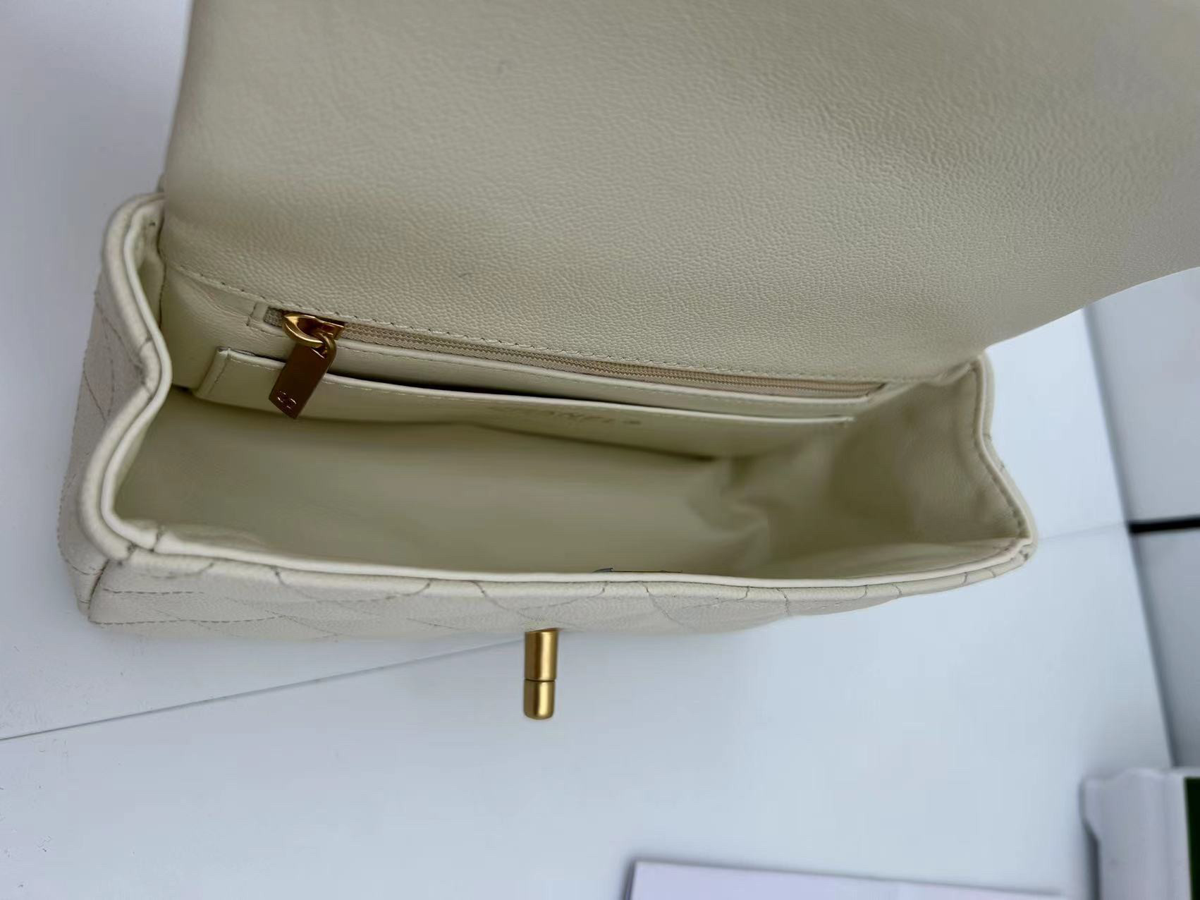 Ch*el mini cf handle 20x12x6cm