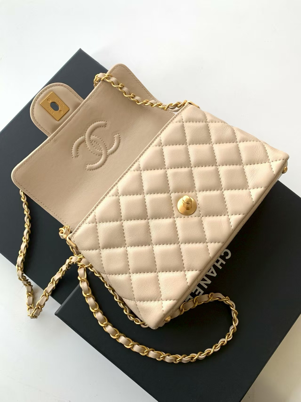 Ch*el small top handle flap bag as5355 14x20x6cm
