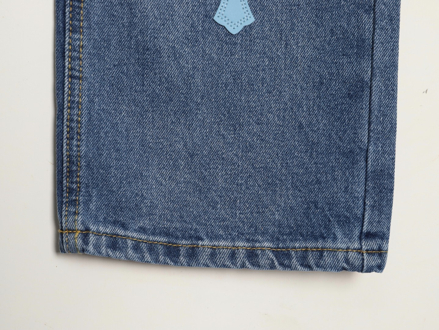 Ch**me He**ts jeans