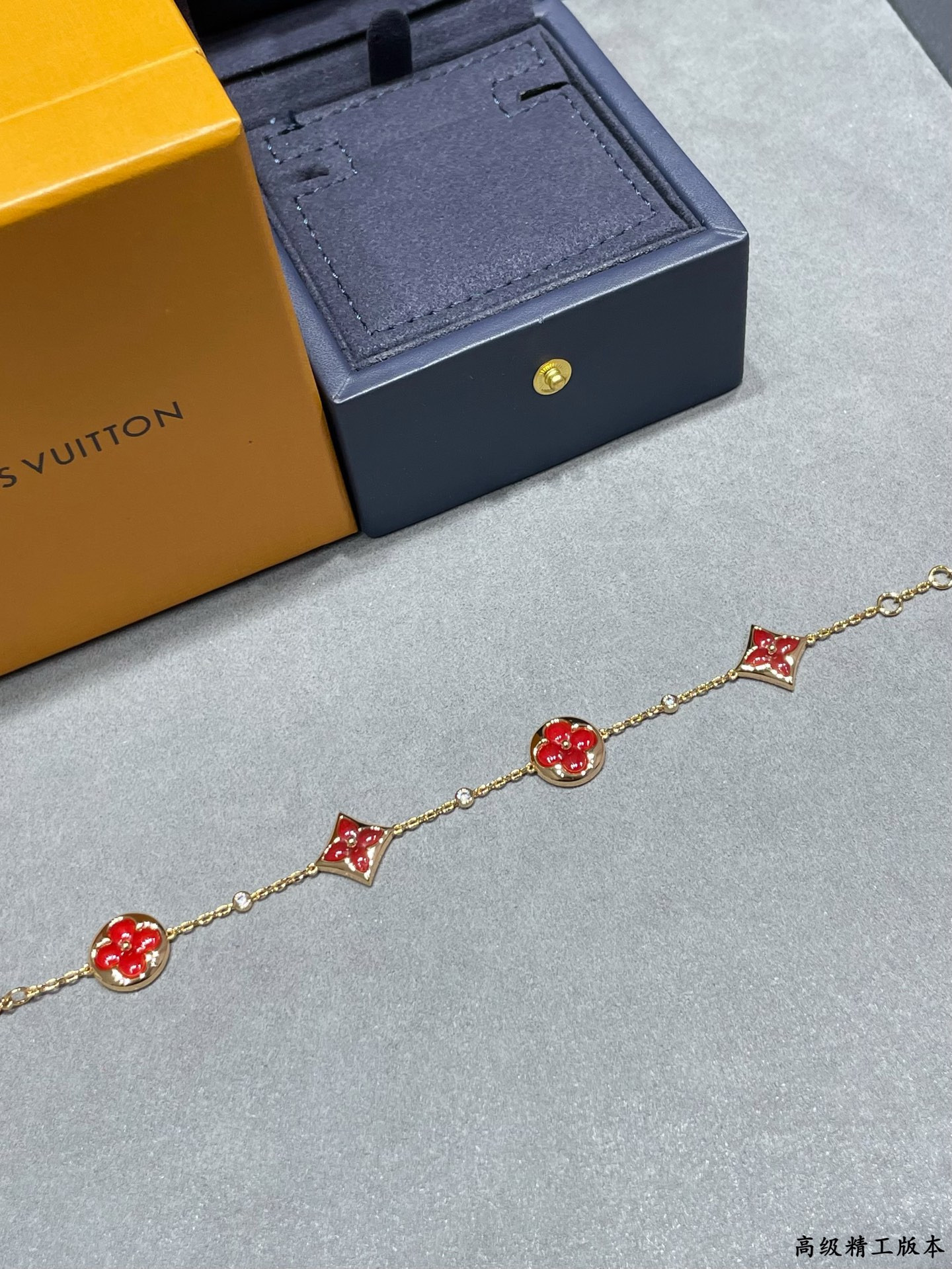 l0*is V*t0n large red agate four flower bracelet