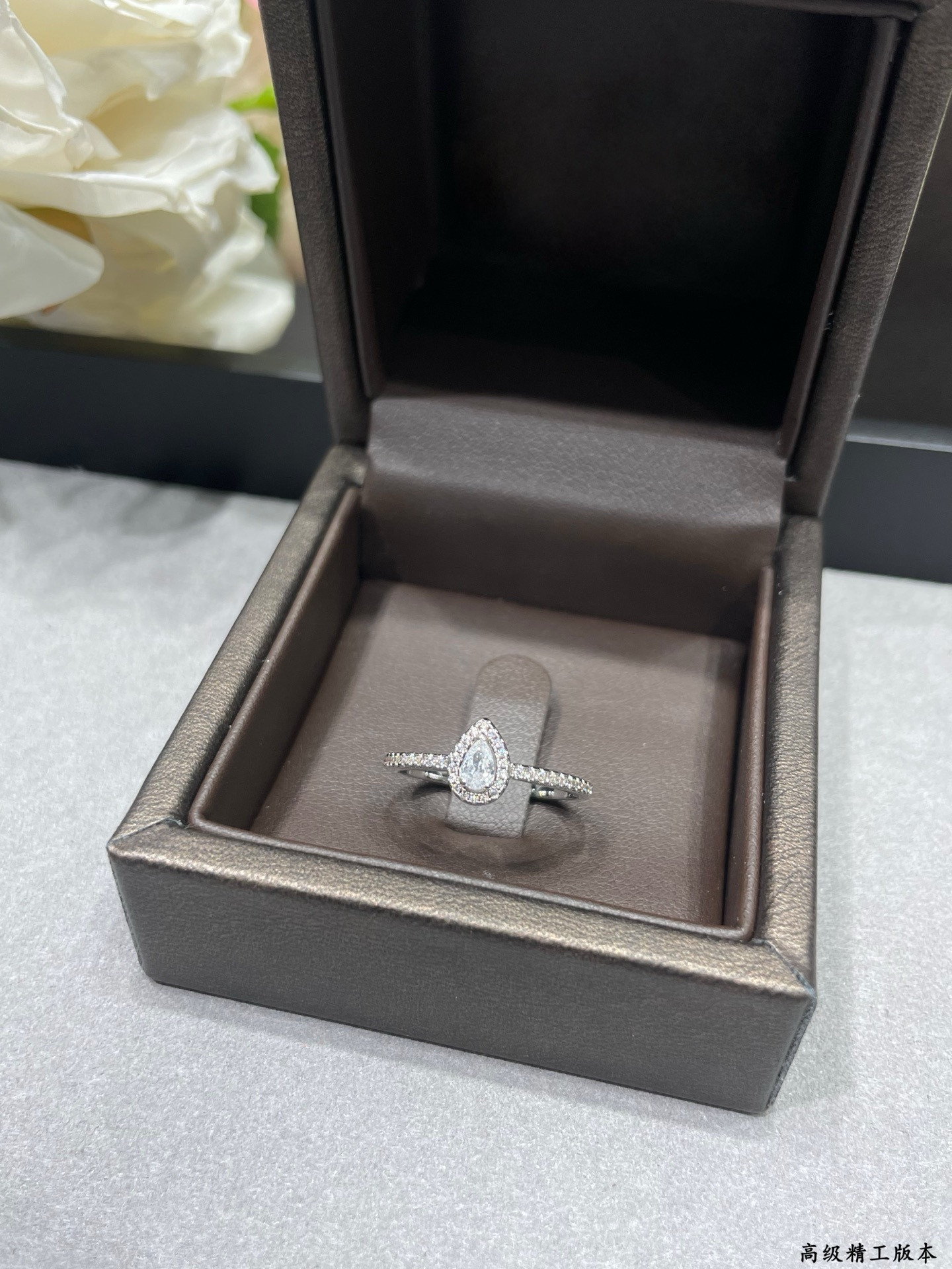 messika single teardrop full Di*m*nd ring