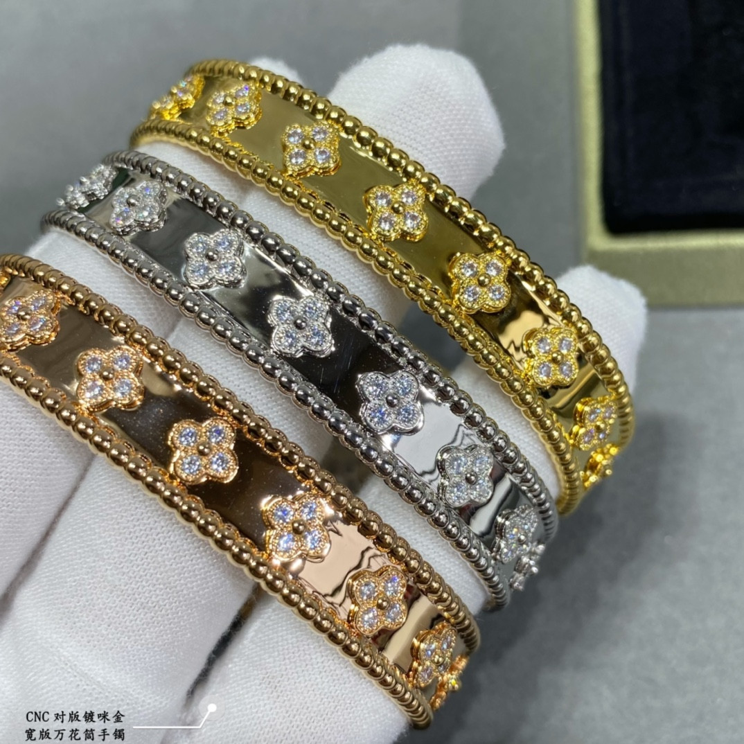 V*N CL*F & arpels wide kaleidoscope bracelet