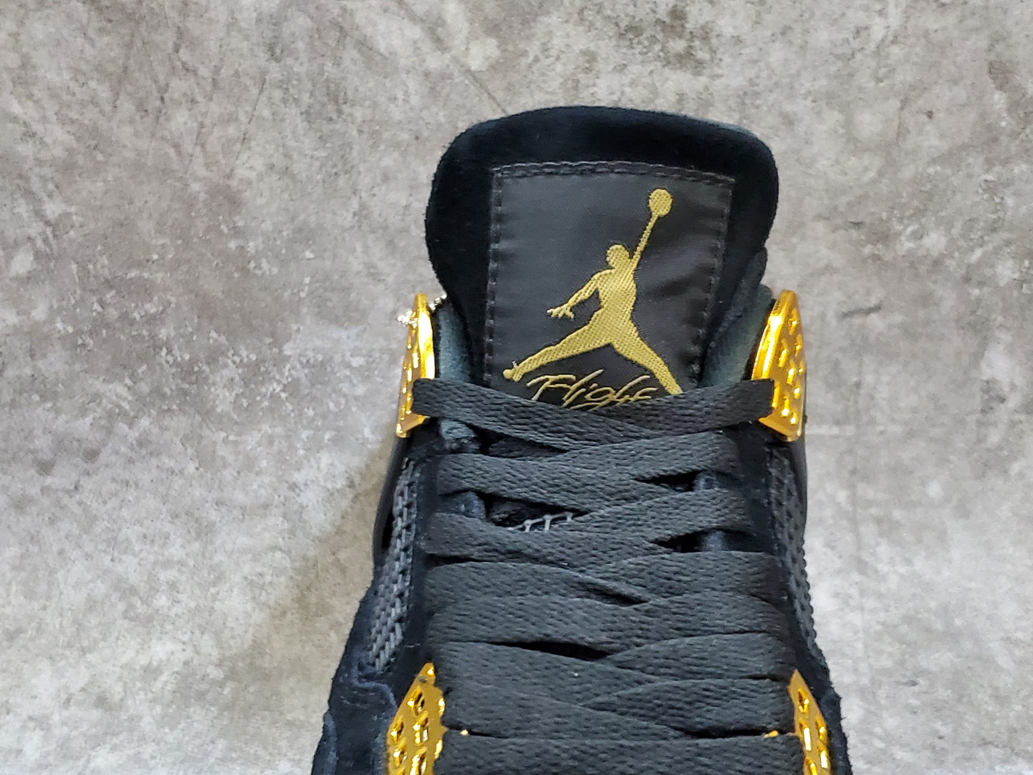 Air Jordan 4 Retro Royalty