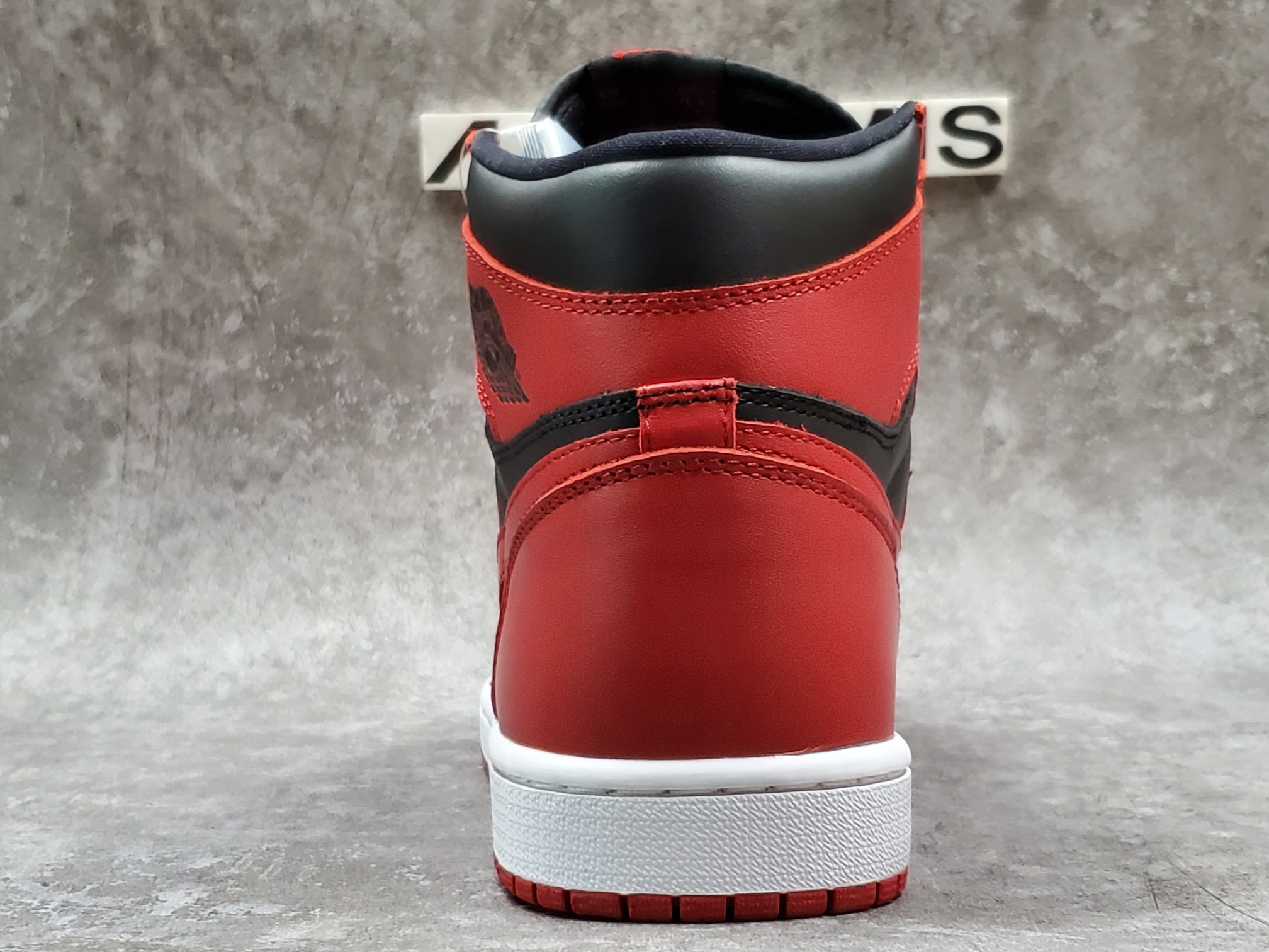 Air Jordan 1 Retro High 85 Varsity Red