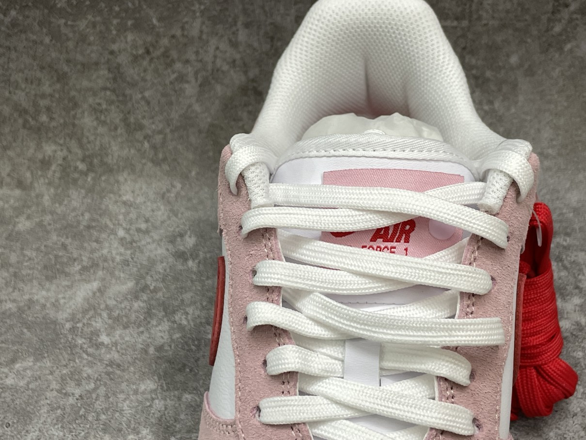 Nike Air Force 1 07 QS Valentine
