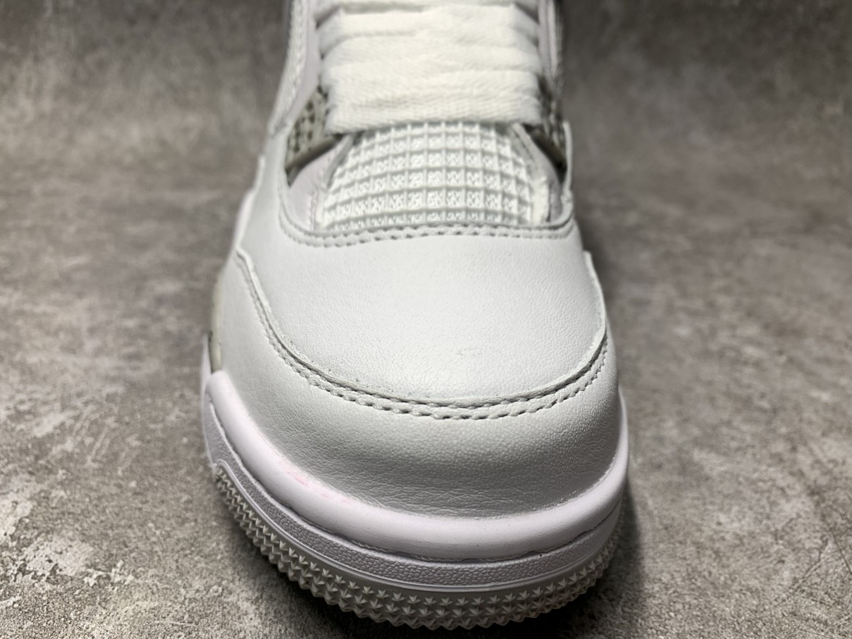Air Jordan 4 Retro White Oreo