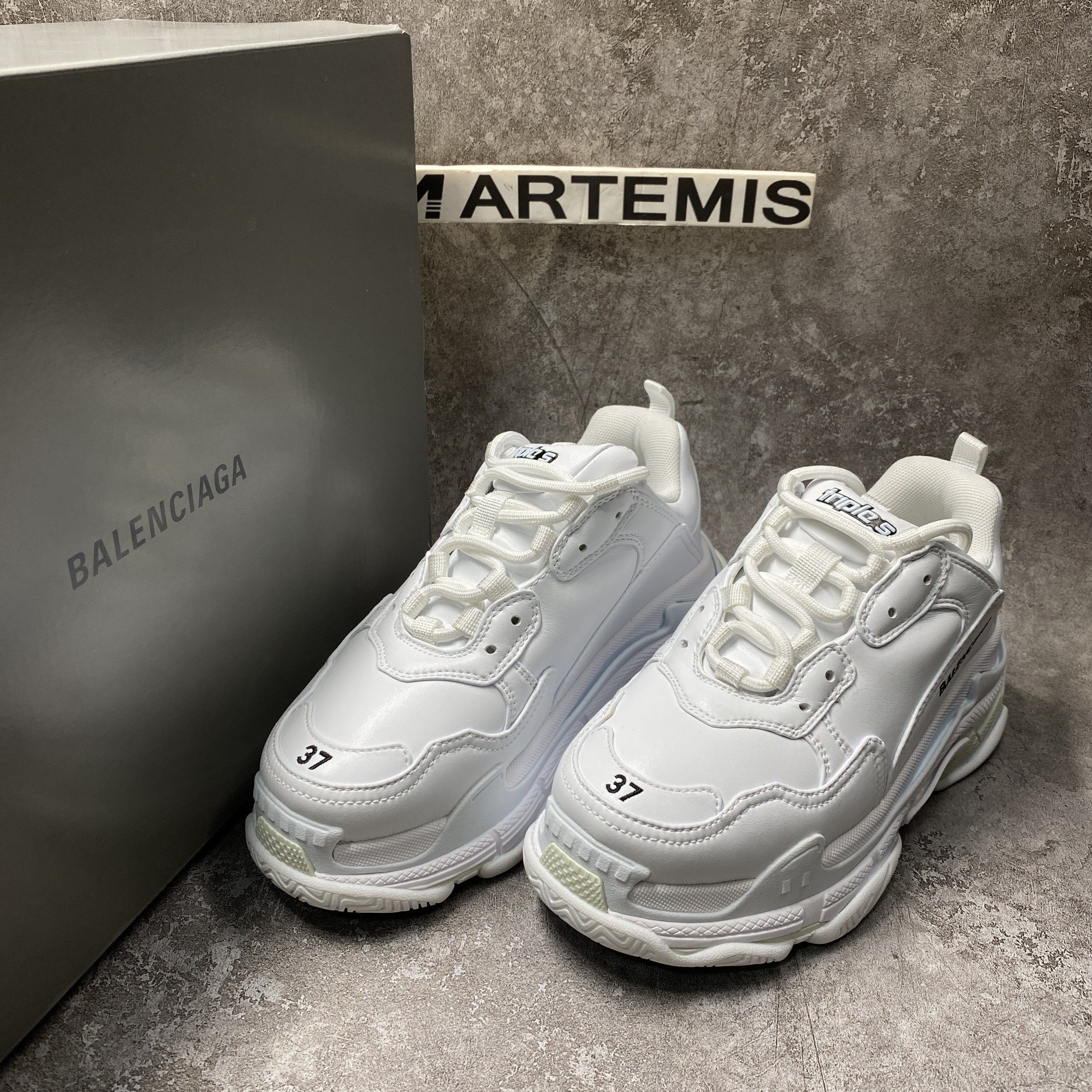 Balenciga Triple S White