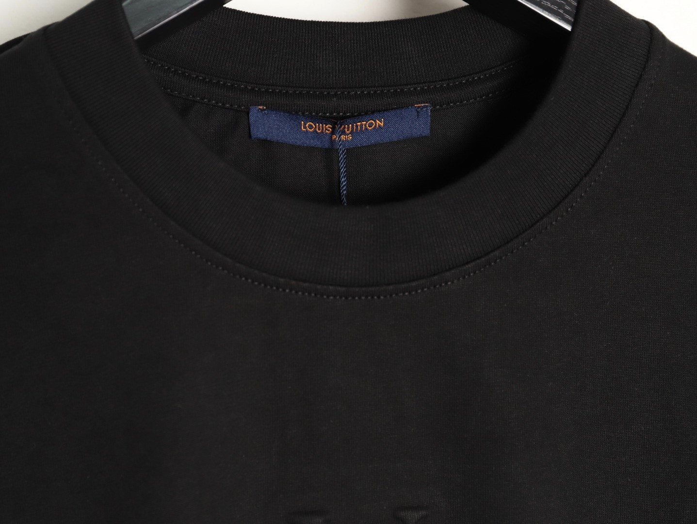 l0*is V*t0n long-sleeved t-shirt
