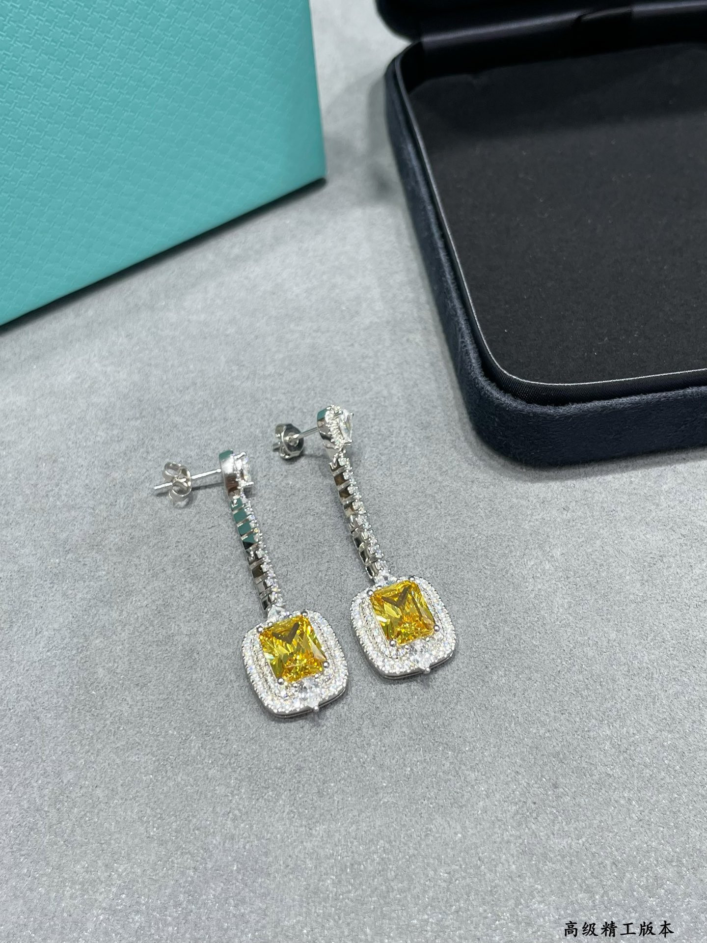 t*f*ny & co. Di*m*nd earrings ag925