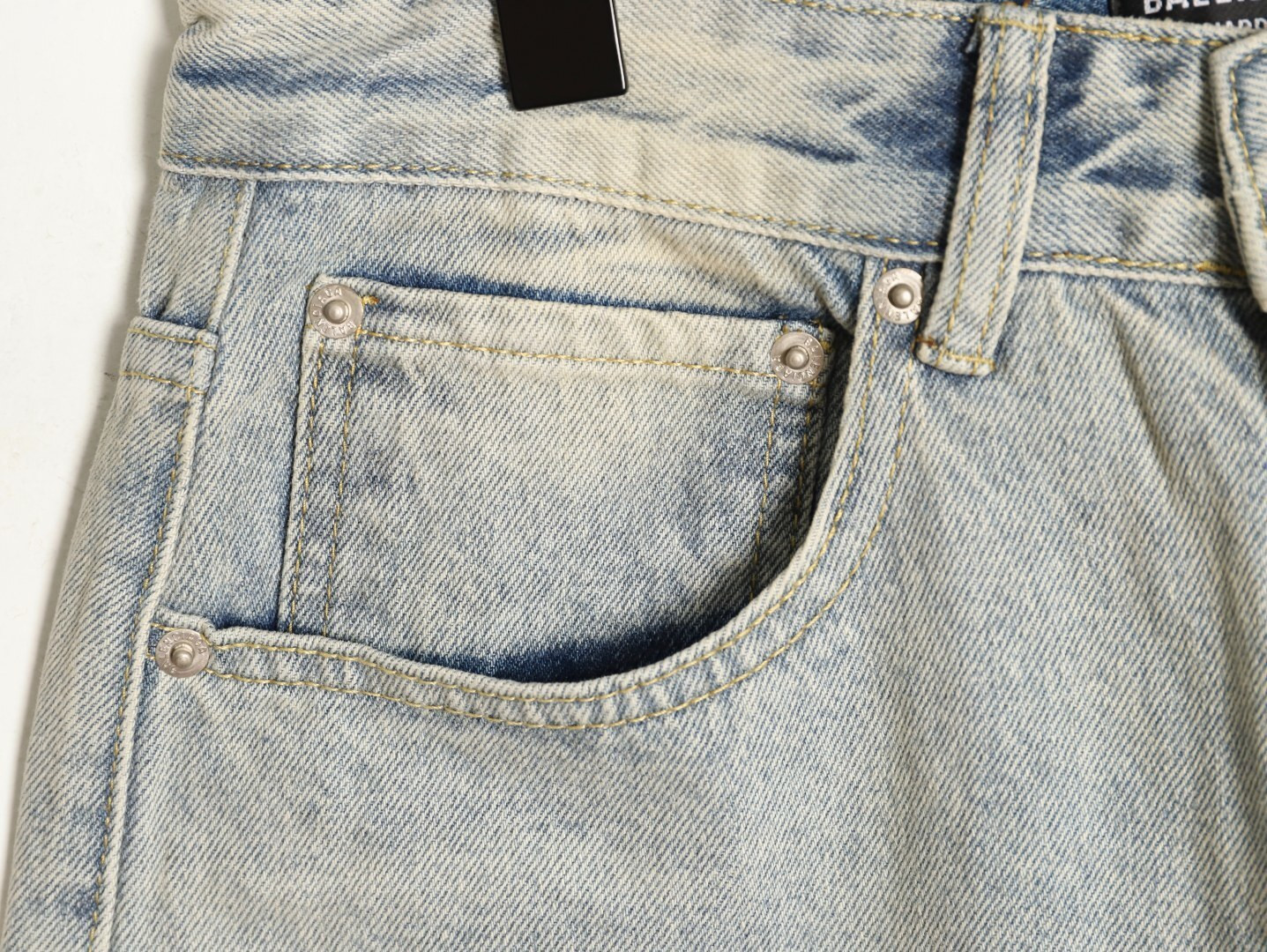 Ba*len*cia*ga jeans