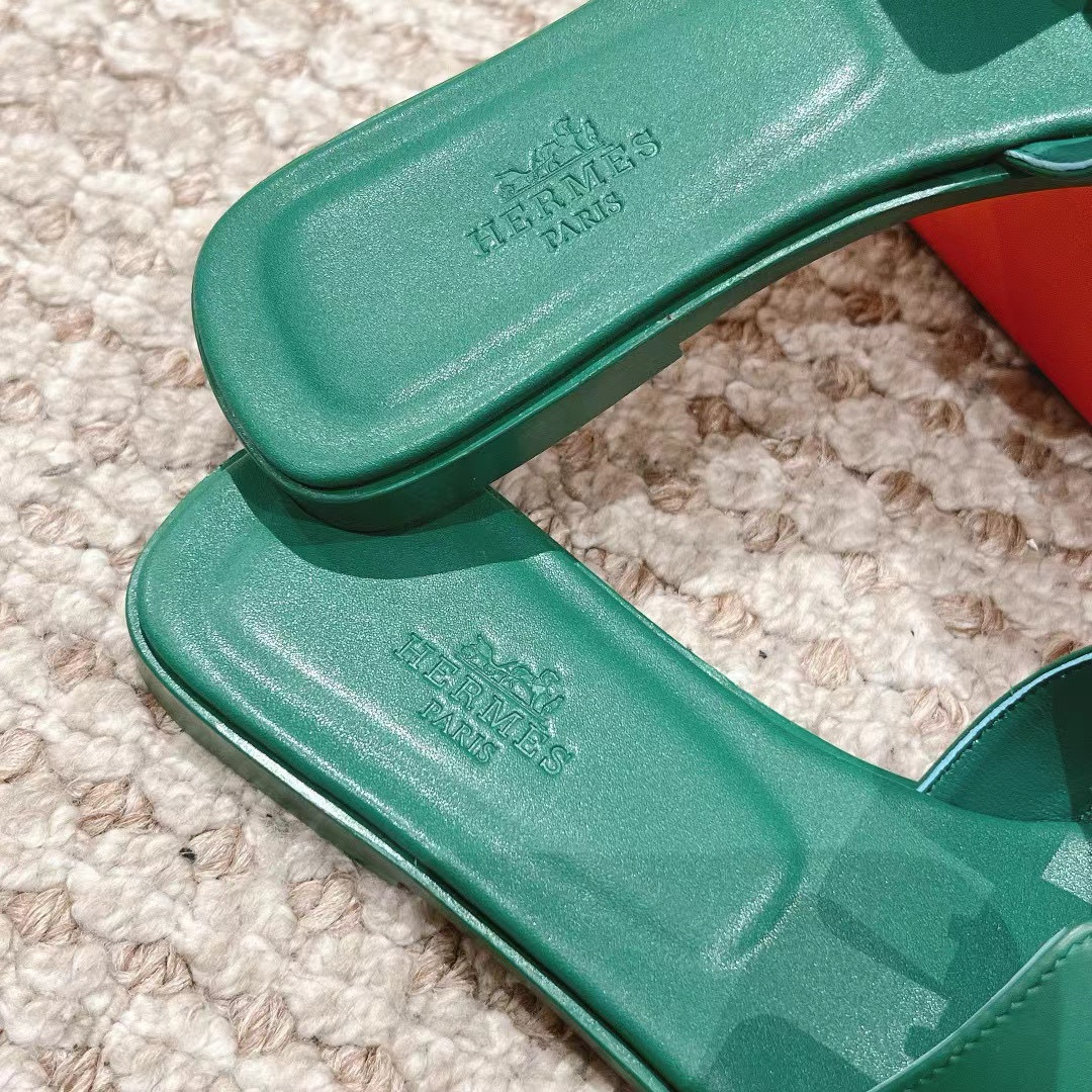 ua H**me5 oran sandal