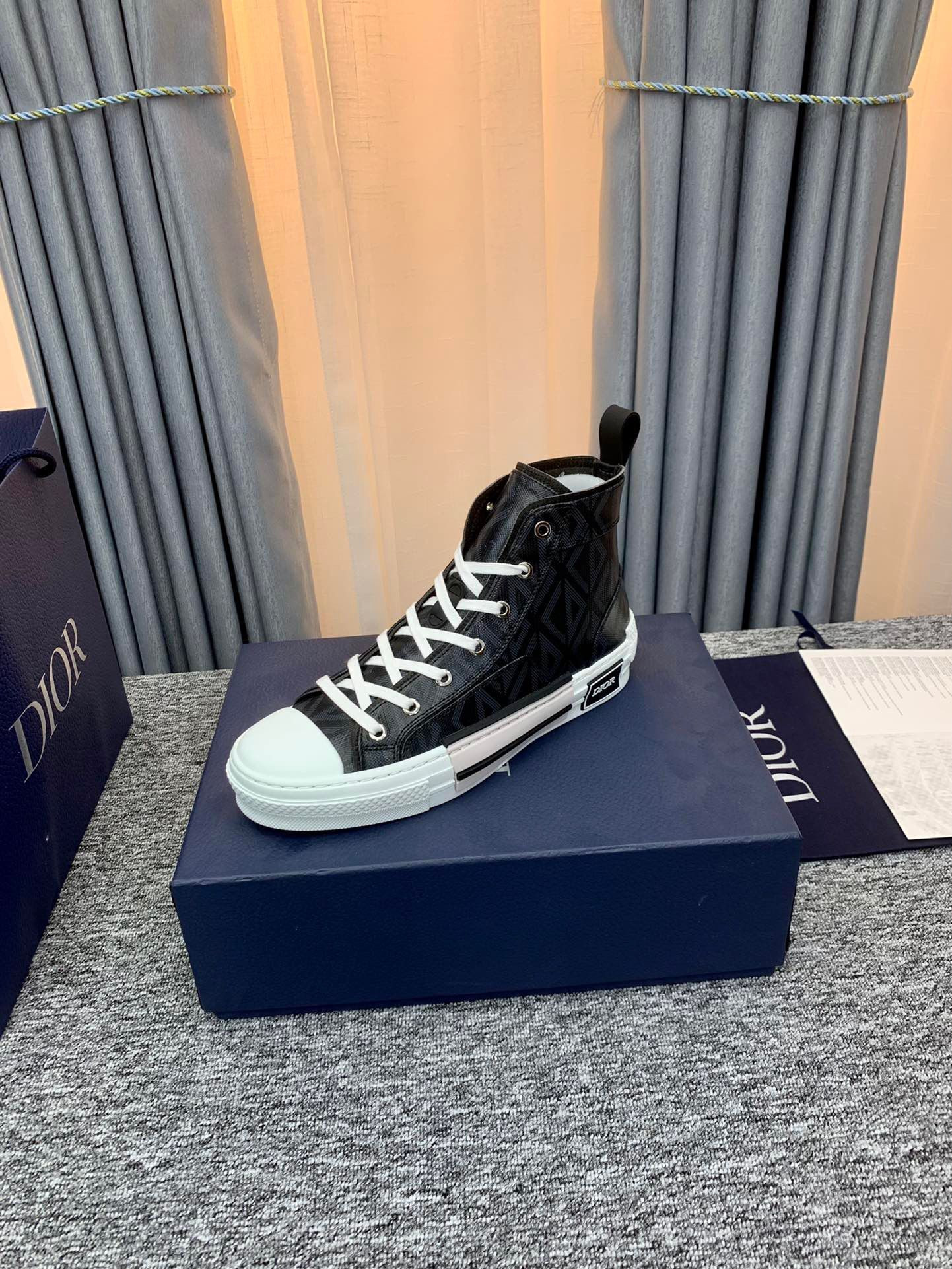 d*or b23 high top black cd Di*m*nd