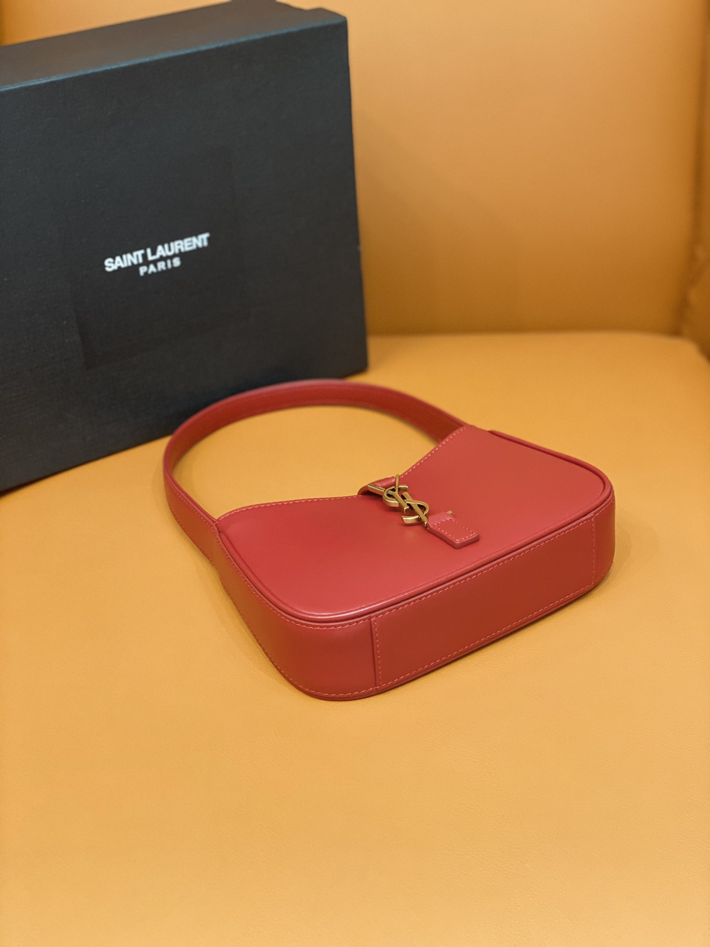 Y*L mini le 5 À 7 in smooth leather red 19 x 11.5 x 4.5 cm