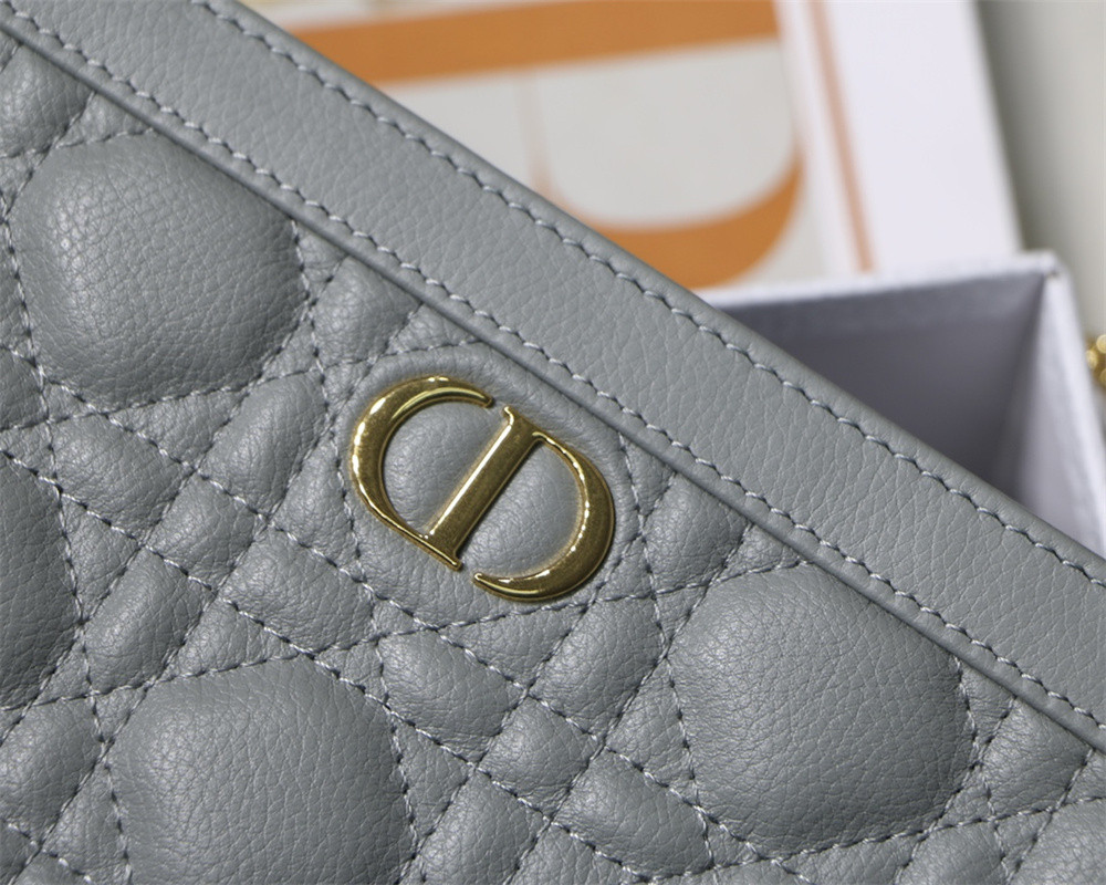 d*or caro zipped pouch with chain grey S*pple cannage calfskin 19 x 14 x 4.5 cm