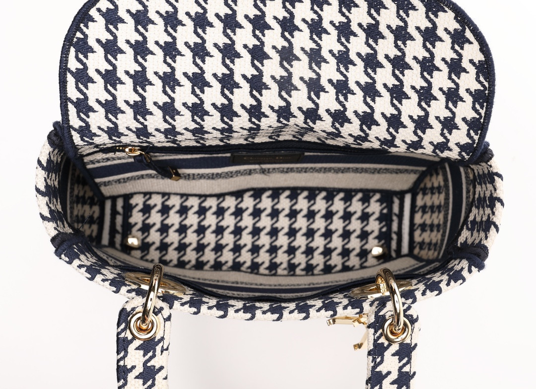 medium D*or lady d-lite bag  24 x 20 x 11 cm