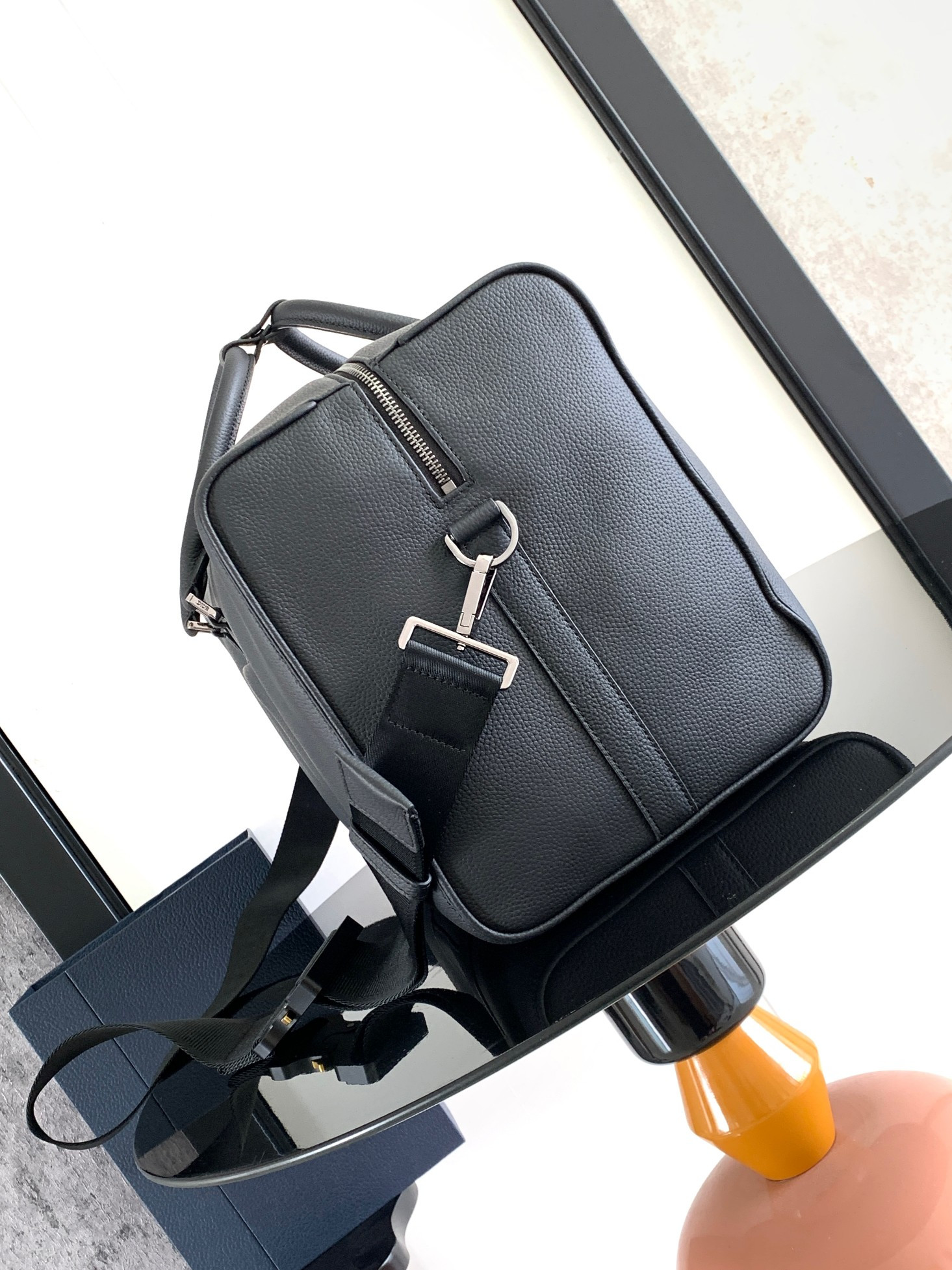 D*or lingot bag all black 50 x 25 x 21.5 cm