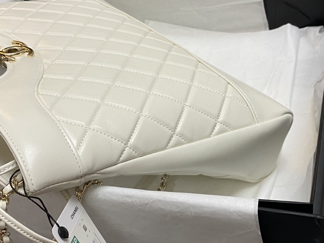 Ch*el shopping bag shiny lambskin & gold-tone metal 35x39x8cm