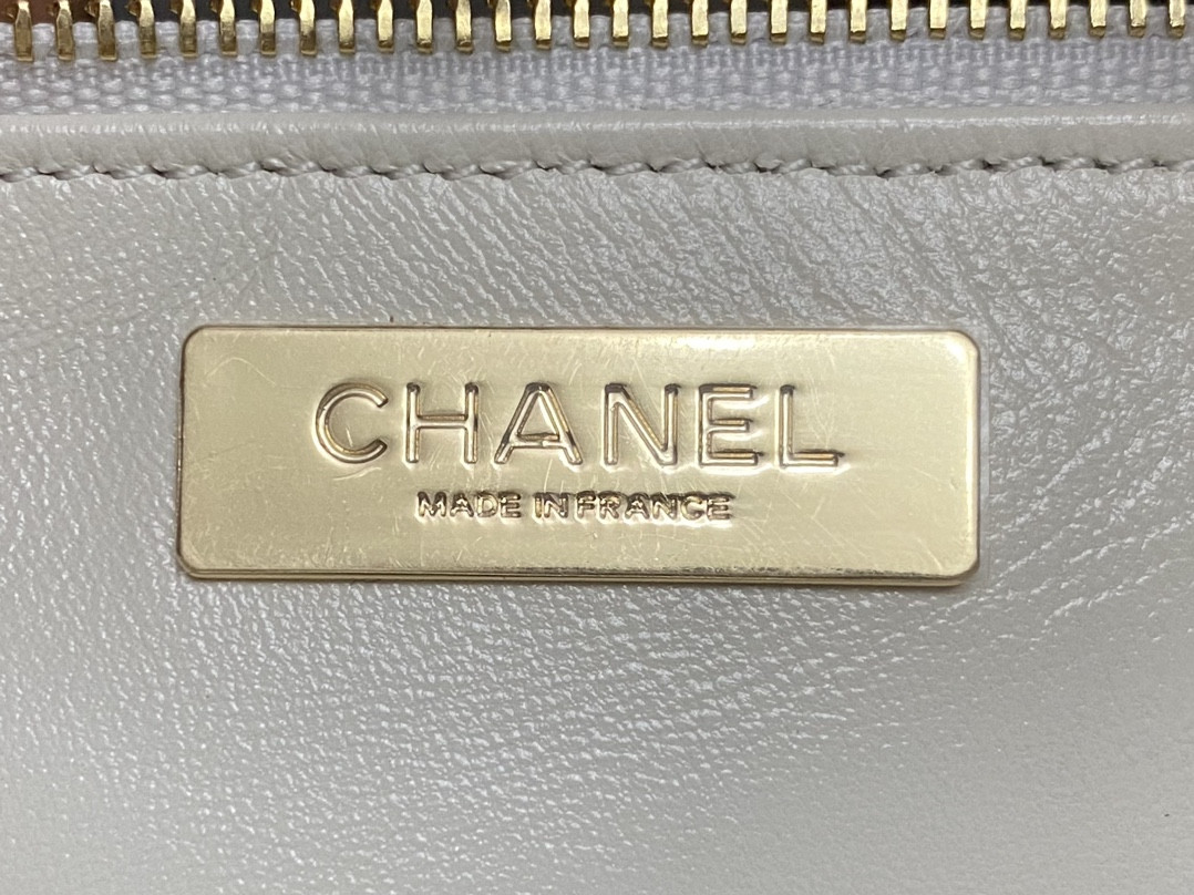 Ch*el shopping bag shiny lambskin & gold-tone metal 35x39x8cm
