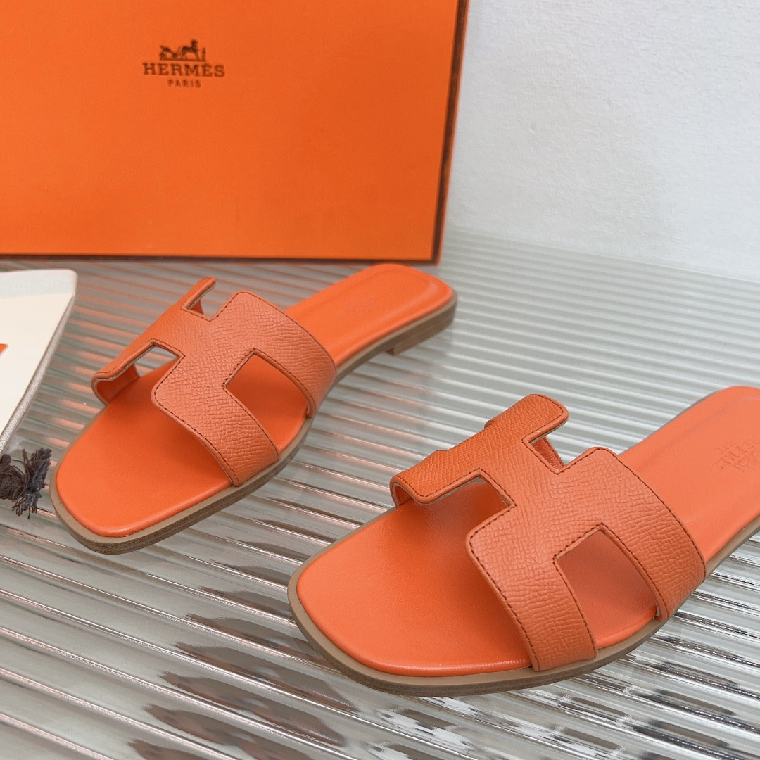 ua H**me5 oran sandal