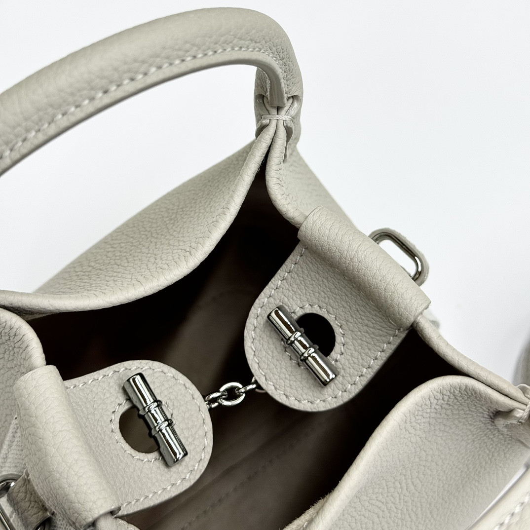 L**o p*ana micro bale bag grained calfskin 23 x 16 x 14 cm