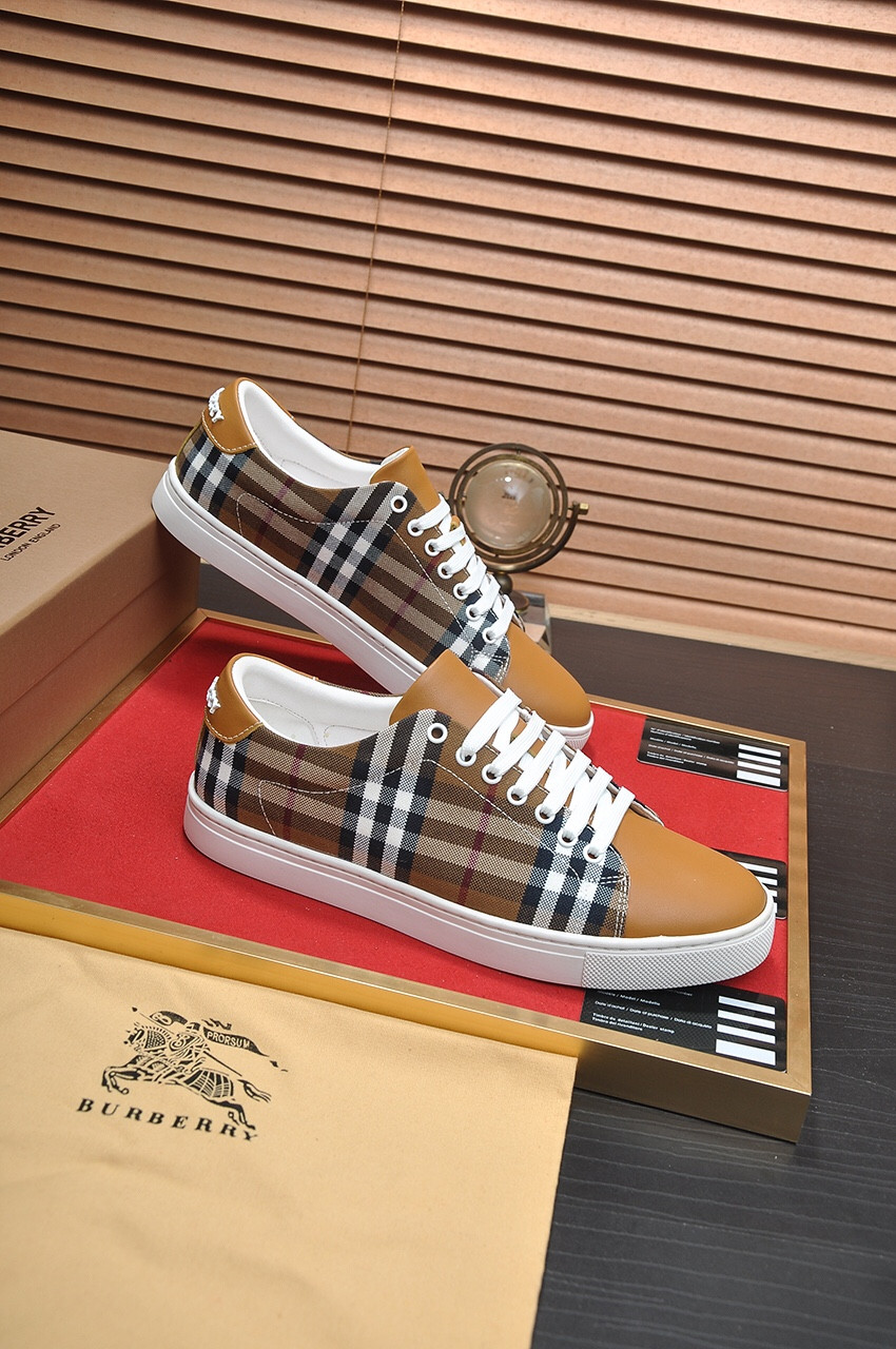 ua B**rry check sneakers