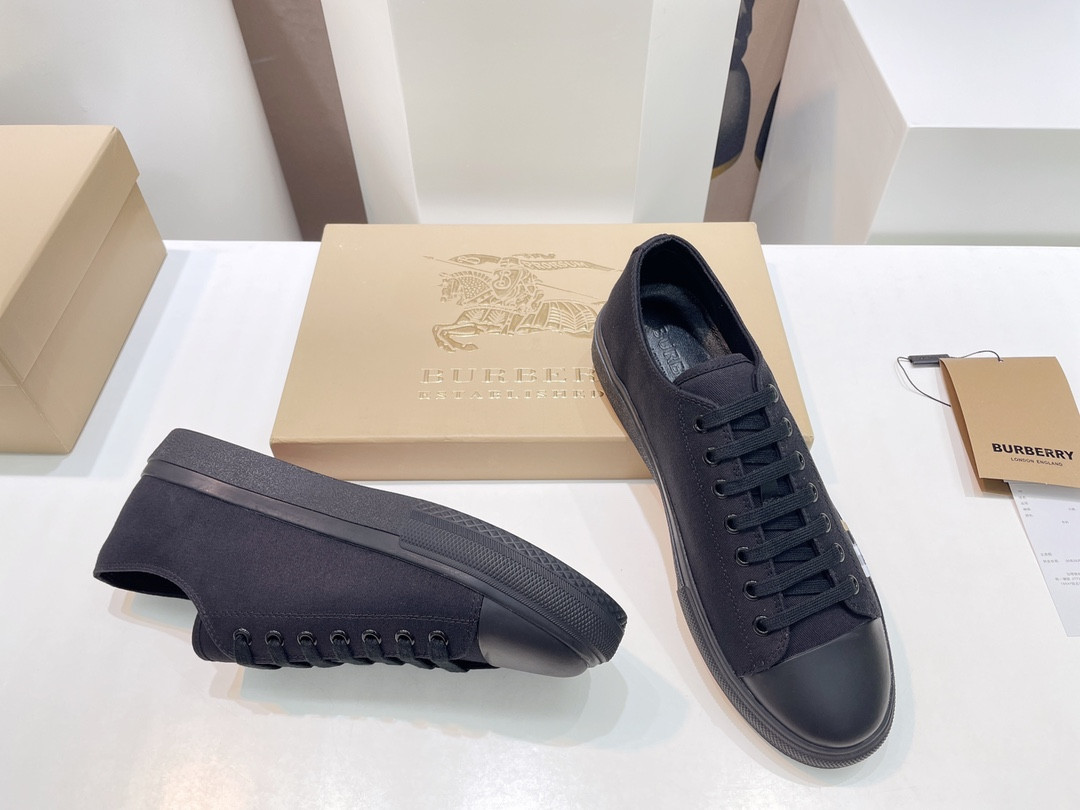 ua B**rry sneakers