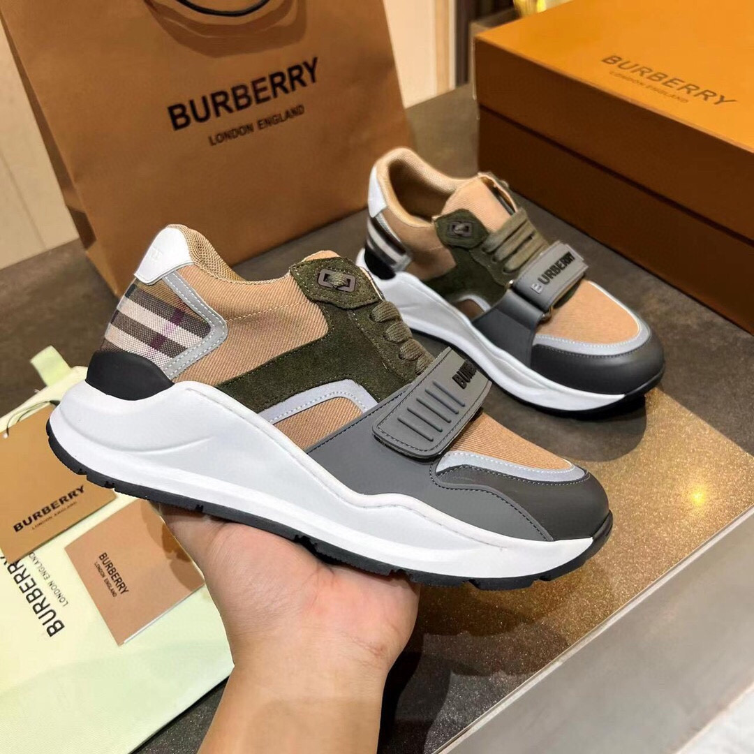 ua B**rry sneakers