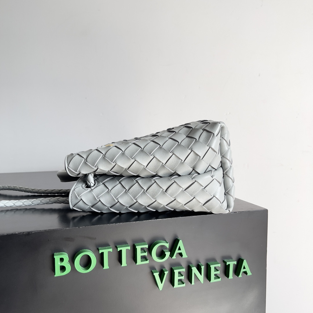 bo*te*ga Ve*ne*ta small andiamo 25x22x10.5cm