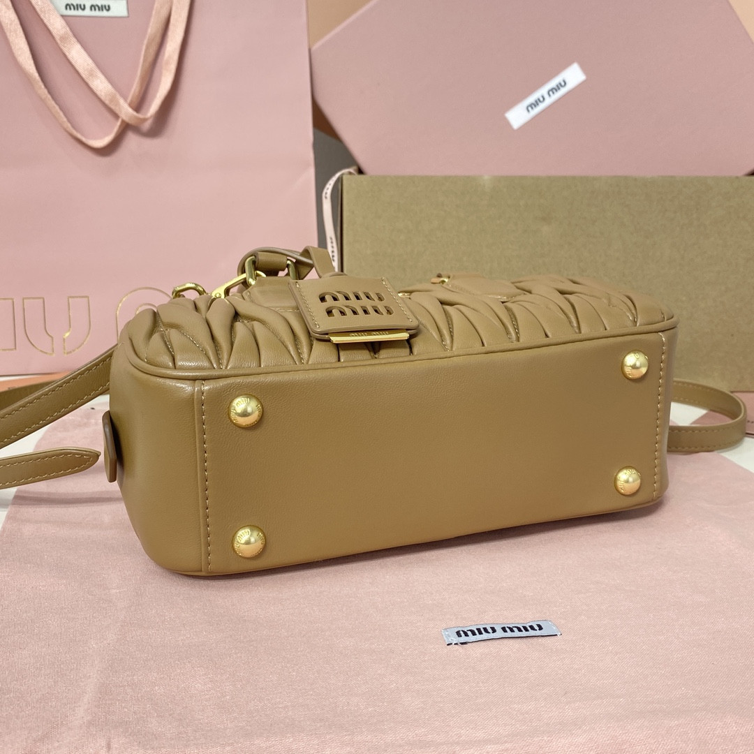 Miu Miu Arcadie matelassé nappa leather bag 22X10.5X7.5cm