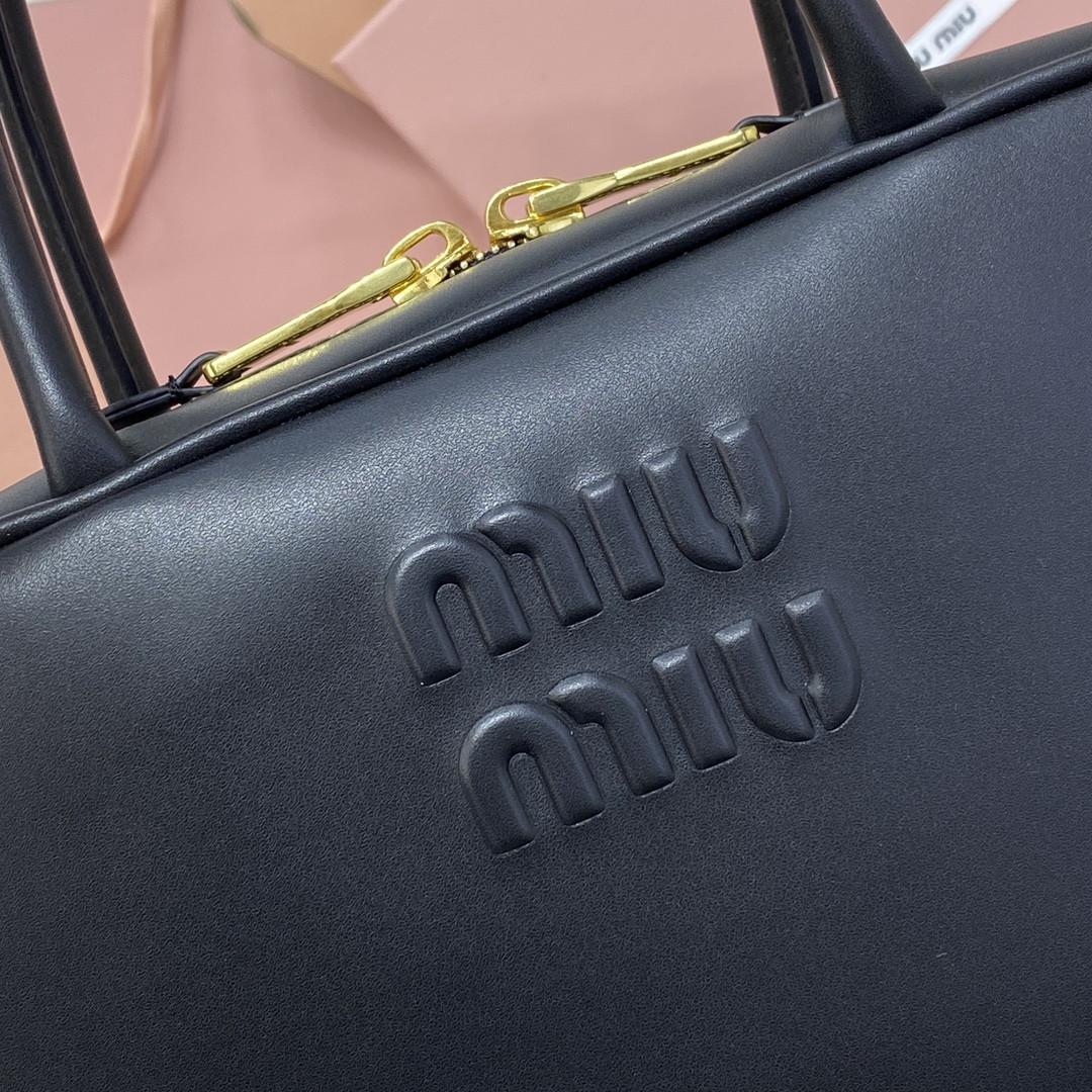 Miu Miu Beau naplak leather bag 29X17X9cm