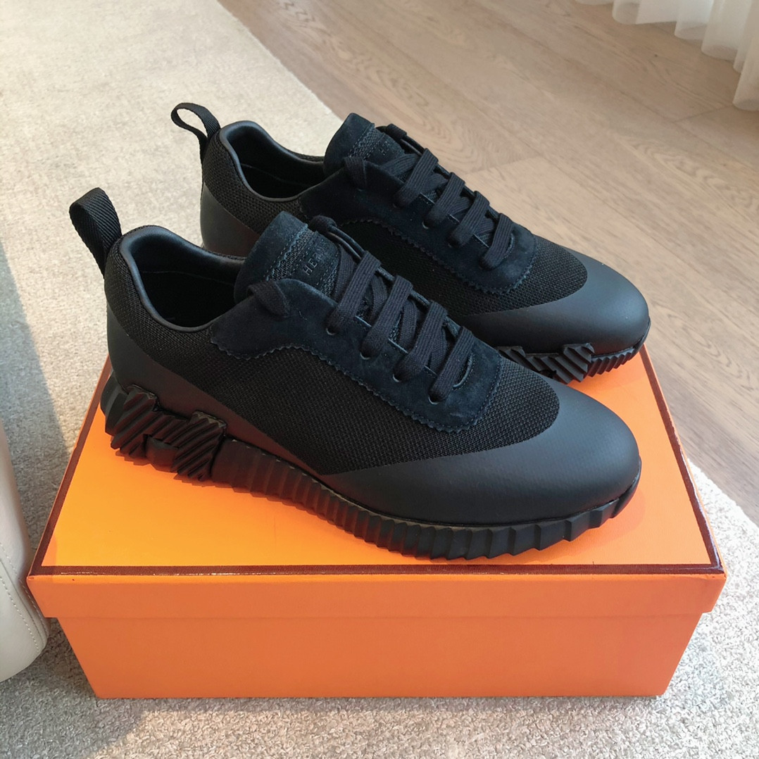 ua H**me5 bouncing sneaker