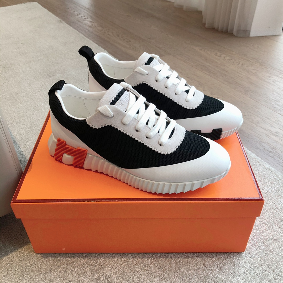 ua H**me5 bouncing sneaker