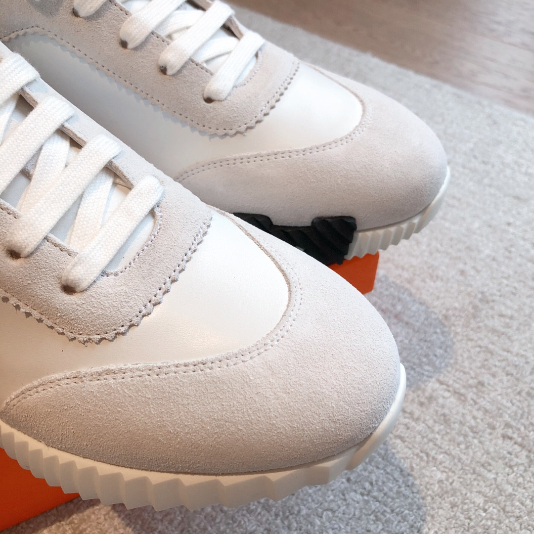 ua H**me5 bouncing sneaker