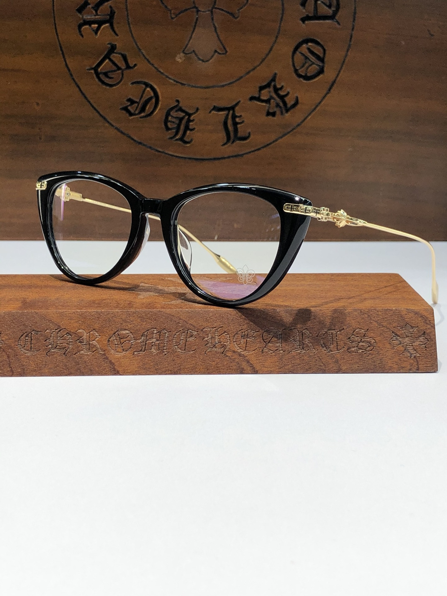Ch**me He**ts glasses ch8228
