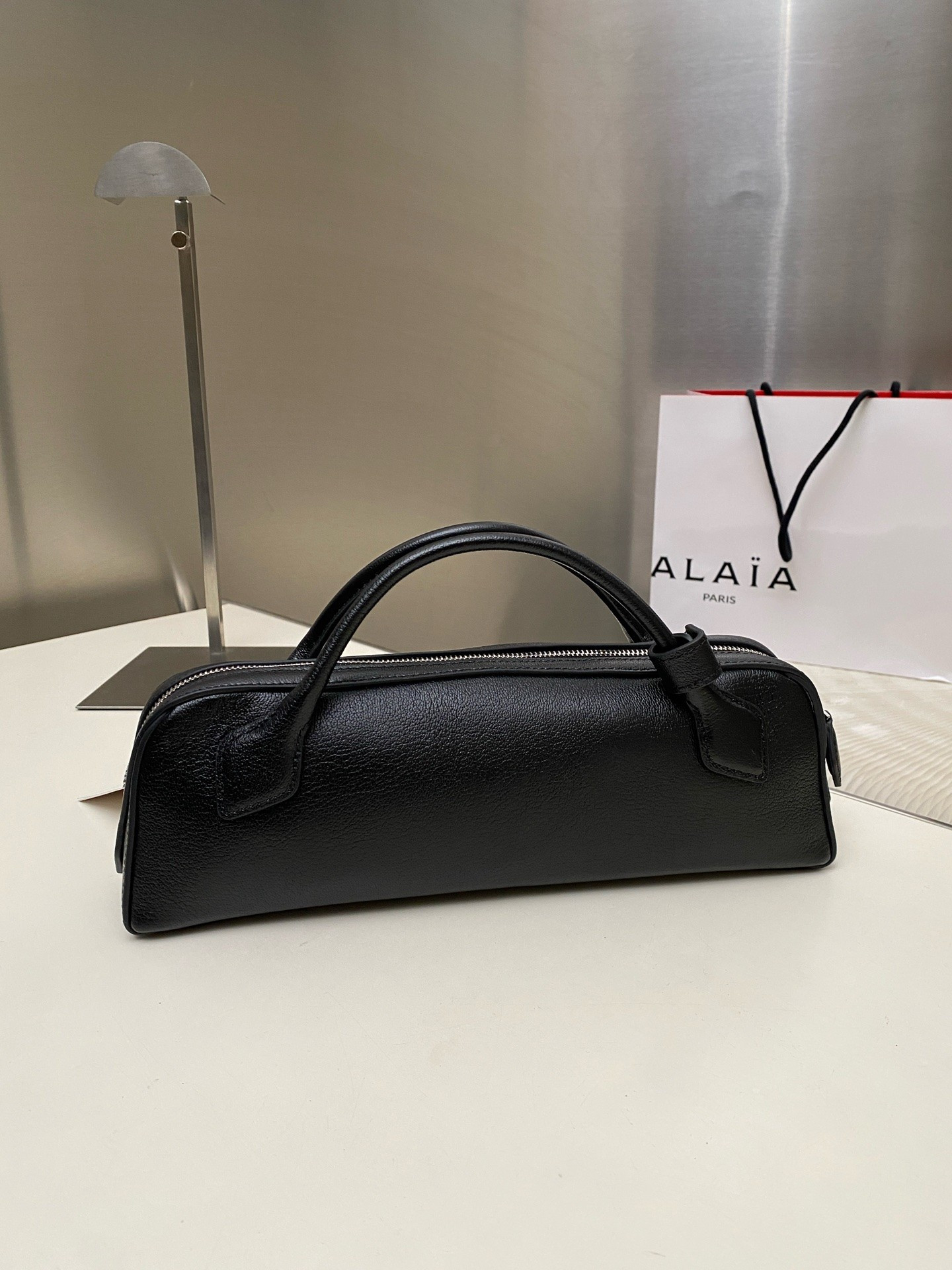ALAÏA LE TECKEL CLUTCH SMALL BAG 27x9x8cm